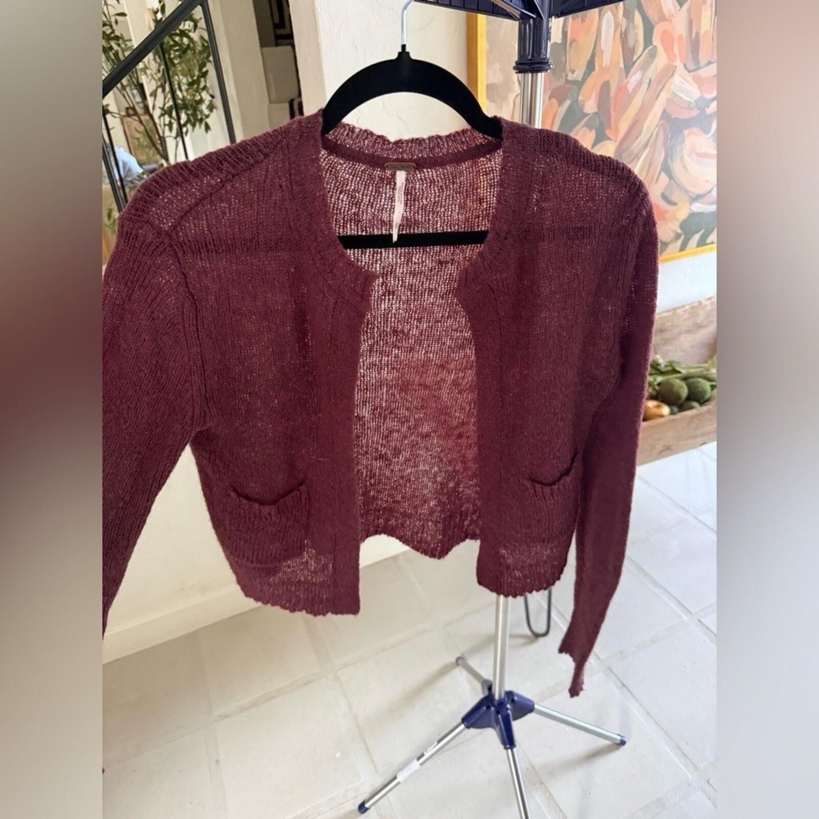 Free People Free People Mohair Blend Cropped Cardi Burgundy Knit XS/S Size M / US 6-8 / IT 42-44 - 4 Thumbnail