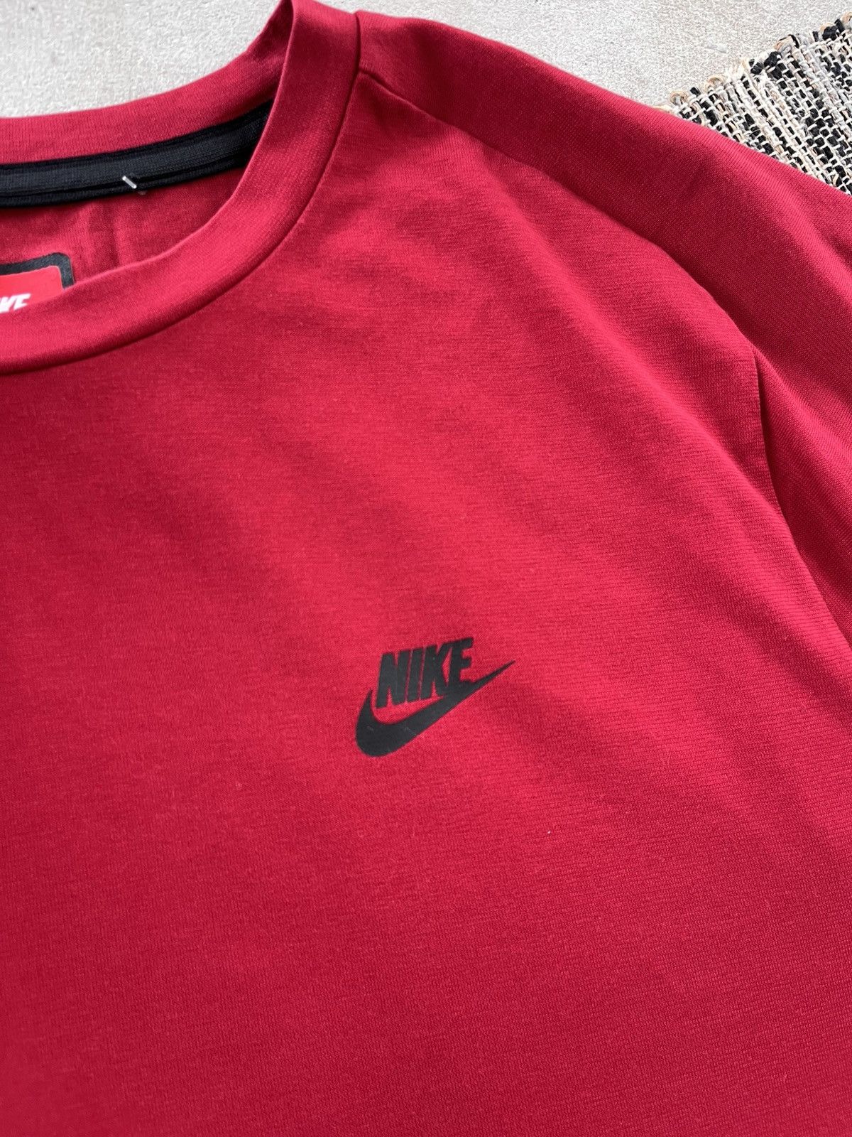Nike Vintage Nike Tech Fleece Red TShirt Minimalistic blank tee Size US XL / EU 56 / 4 - 8 Thumbnail