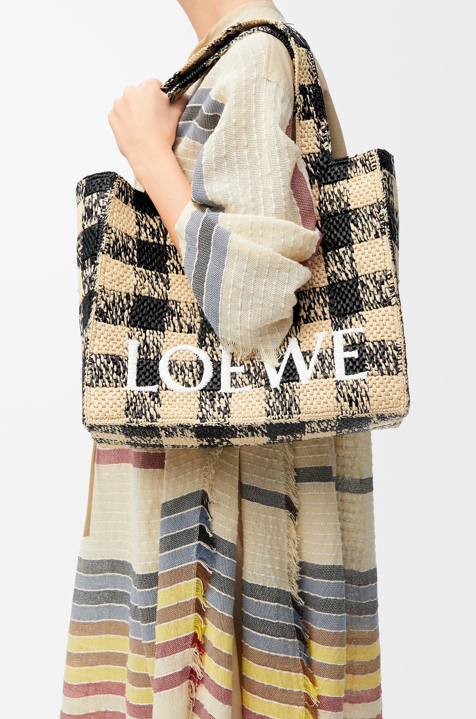 Loewe o1in1g0426 Size: OS / Large Font Tote Bag in Natural/Black Size ONE SIZE - 4 Thumbnail
