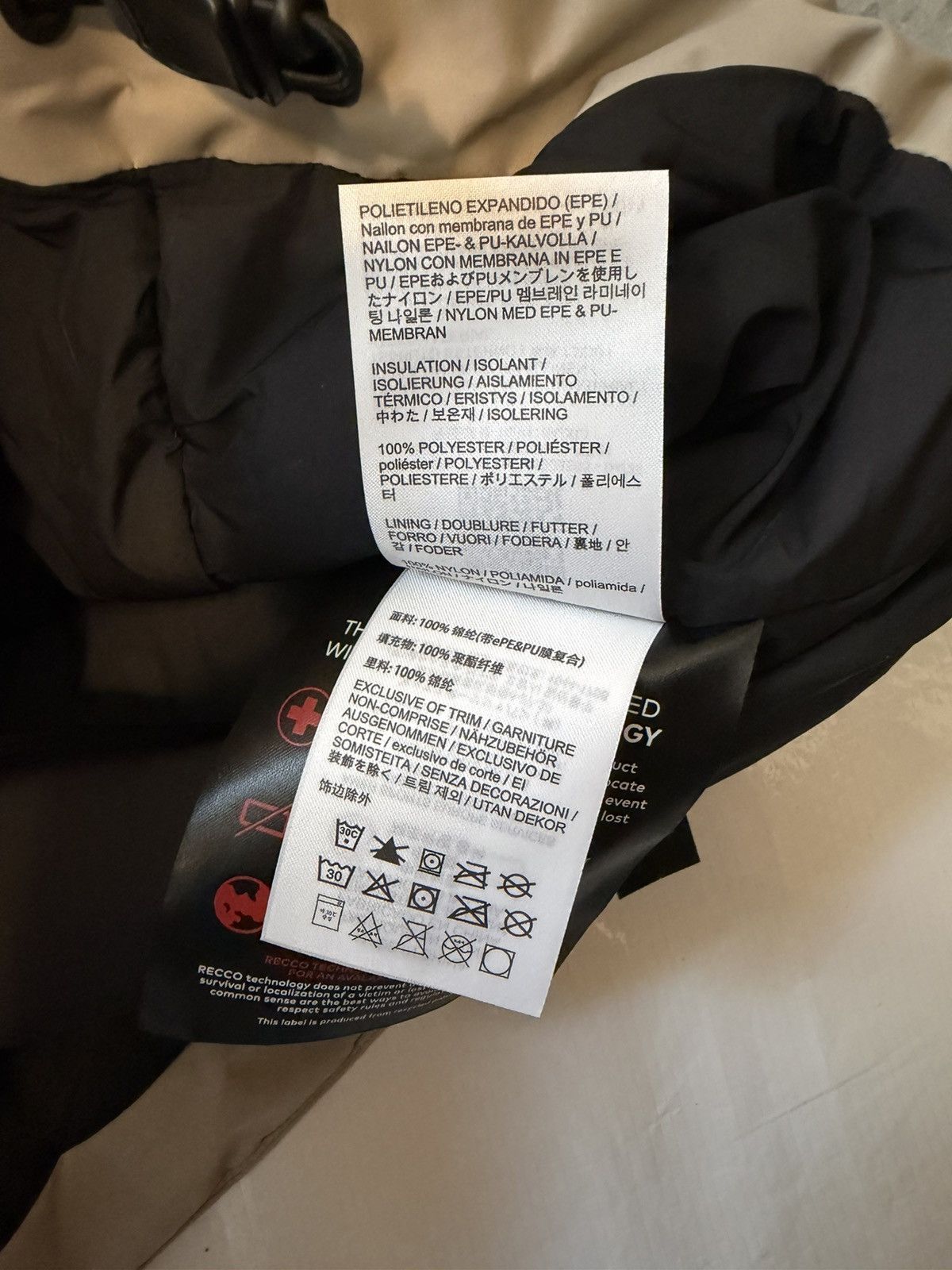 Arc'teryx Arc’teryx Beta Insulated Jacket Black Rune Size US XL / EU 56 / 4 - 14 Thumbnail