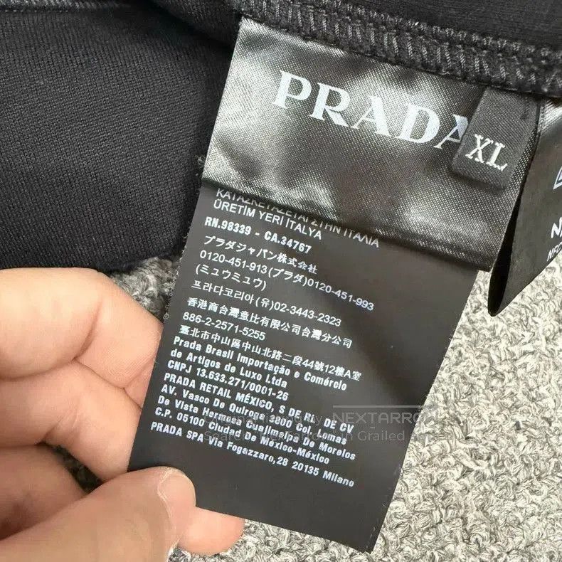 Prada Prada Black Triangle Logo Sweatshirt XL. Size US XL / EU 56 / 4 - 4 Thumbnail