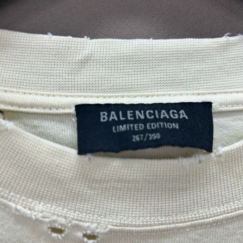 Balenciaga Balenciaga Limited Beige Note T-Shirt Size US L / EU 52-54 / 3 - 3 Thumbnail
