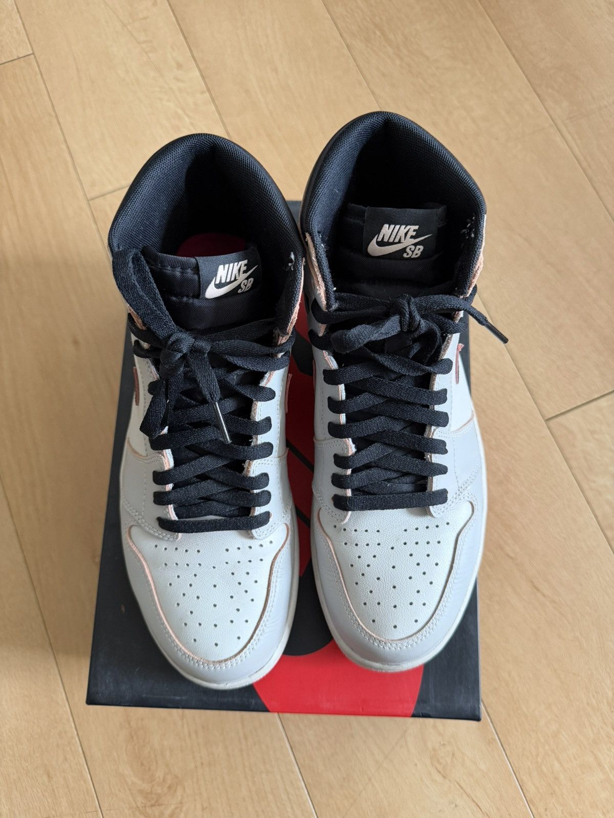 Nike SB Nike SB x Air Jordan 1 High OG “NYC to Paris” Size US 10 / EU 43 - 3 Thumbnail