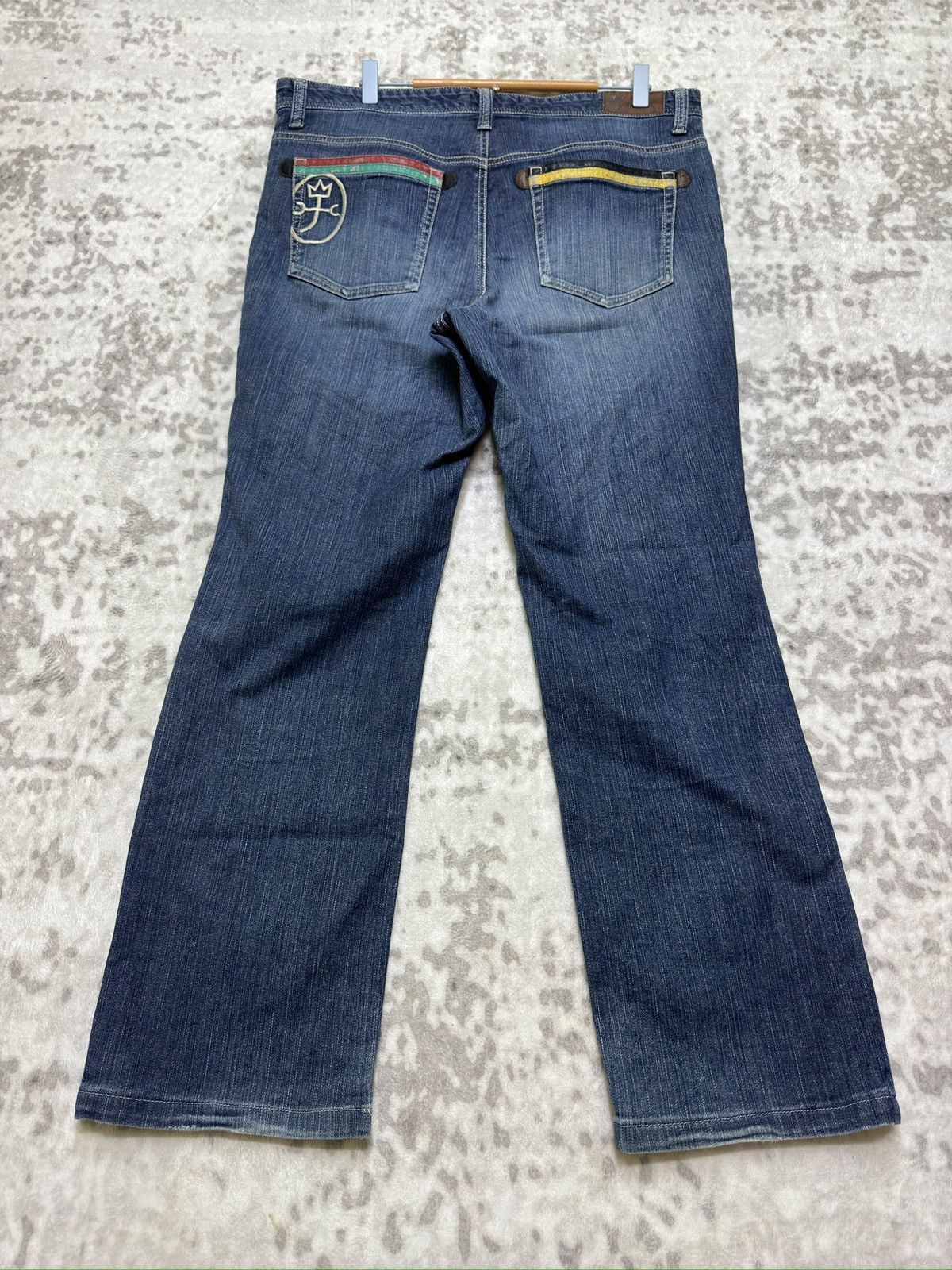Jean Charles De Castelbajac Jean Charles de Castelbajac Logo Embroidered Jeans Pop Art Size US 36 / EU 52 - 2 Thumbnail