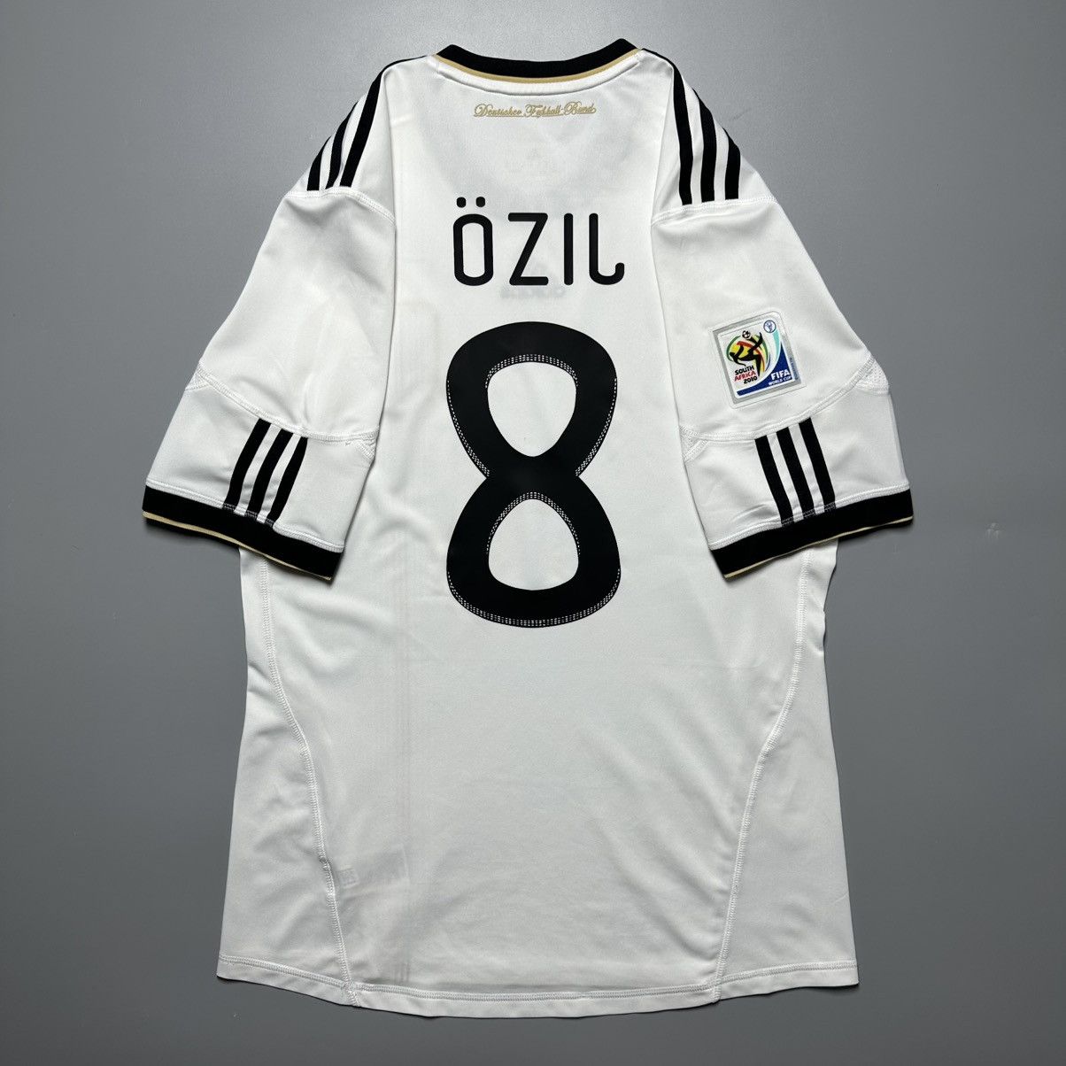 Vintage GERMANY ADIDAS 2010 WORLD CUP FOOTBALL JERSEY #8 OZIL Size US M / EU 48-50 / 2 - 1 Thumbnail