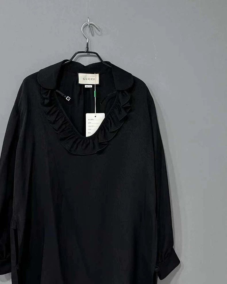 Gucci Gucci Silk dress with lace neck 2503-Nextarrow Size XS / US 0-2 / IT 36-38 - 2 Thumbnail