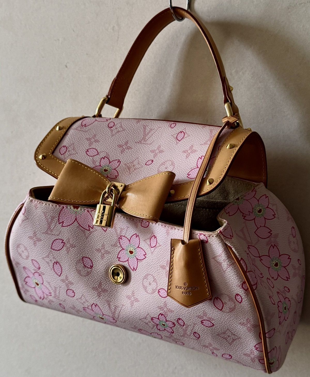 Louis Vuitton × Takashi Murakami Louis Vuitton - Takashi Murakami SS2003 - Cherry Blossom Size ONE SIZE - 19 Thumbnail