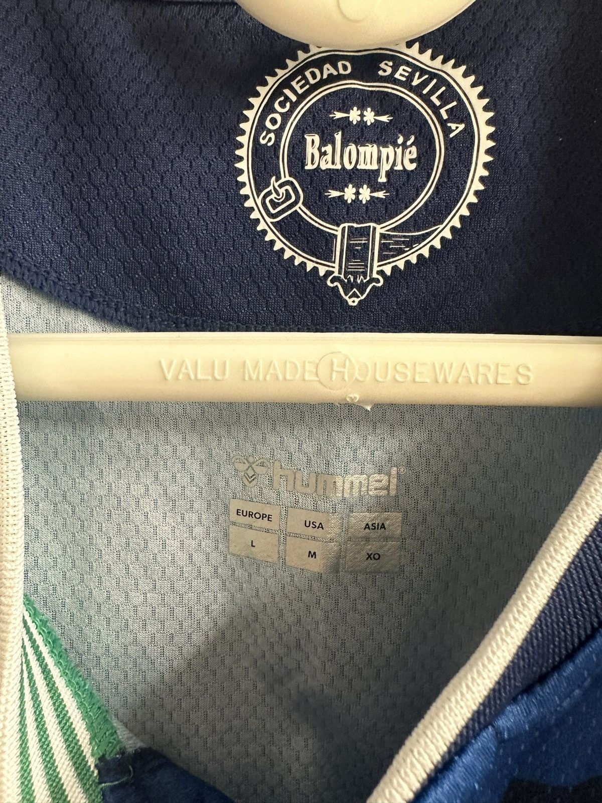 Hummel Real Betis x Humel x Medium x William Carvalho Size US M / EU 48-50 / 2 - 5 Thumbnail