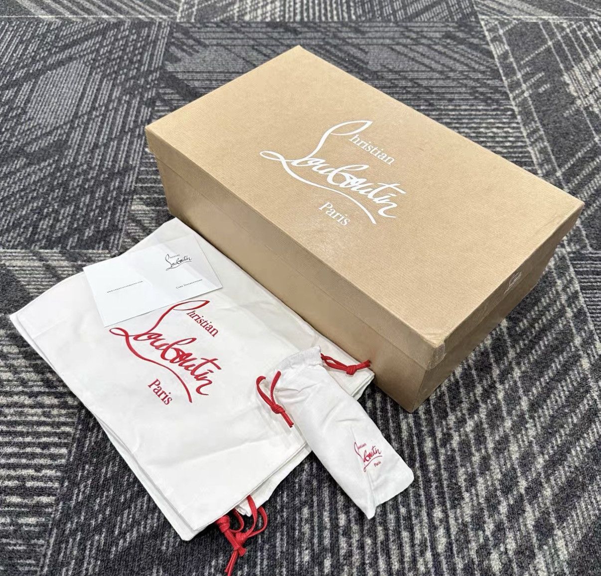 Christian Louboutin Christian Louboutin White Platform Canvas Sneakers J42 Size US 7 / EU 40 - 8 Thumbnail