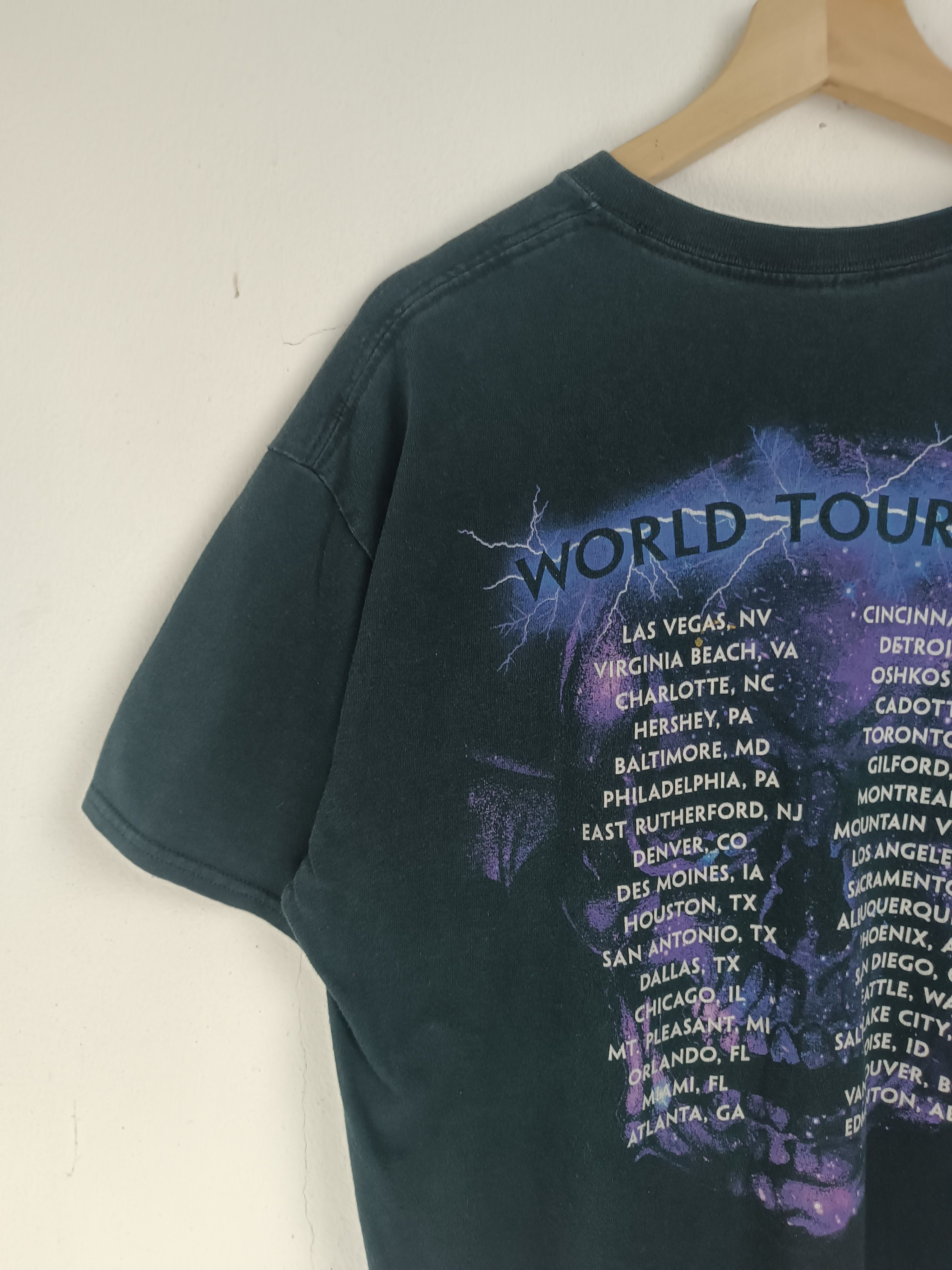 Band Tees THRASHED FADED VINTAGE A7X AVENGED SEVENFOLD 2017 TOUR METAL Size US L / EU 52-54 / 3 - 13 Thumbnail