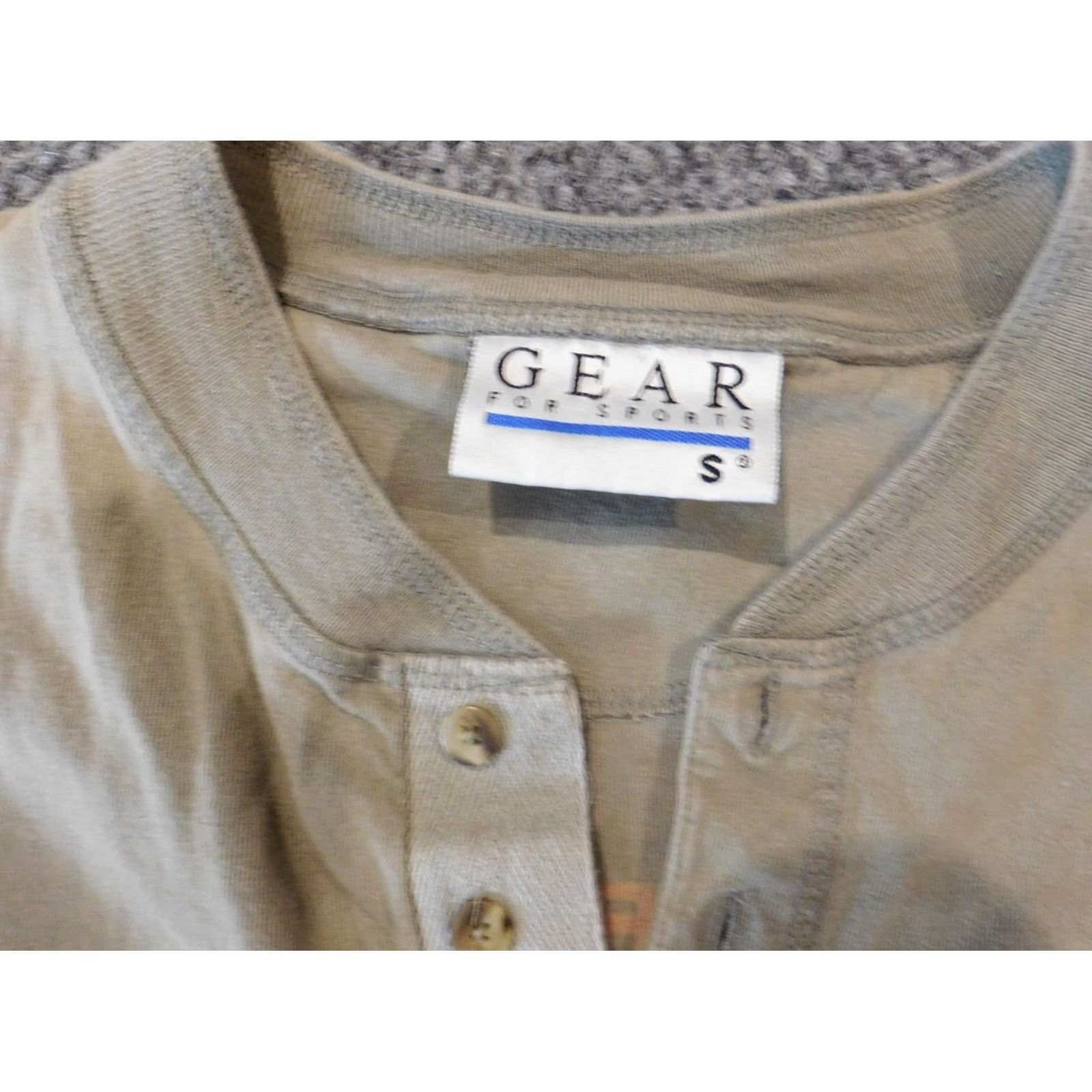 Vintage GEAR FOR SPORTS Rock & Roll Hall of Fame Mens Shirt Long Sleeve Henley Beige S Cotton Button Logo Shirt Mens Size US S / EU 44-46 / 1 - 5 Thumbnail