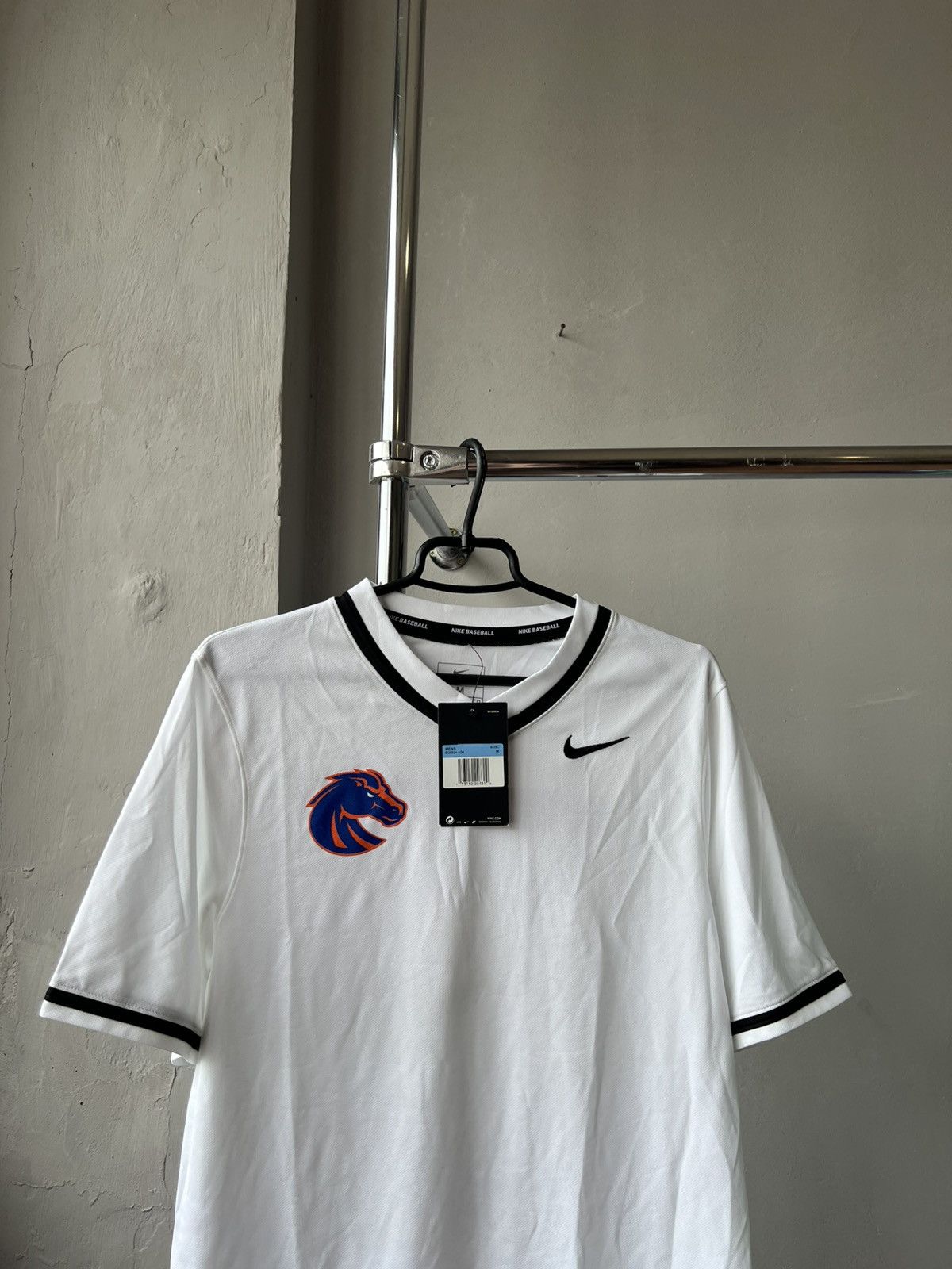 Nike NIKE BOISE STATE BRONCOS BASEBALL JERSEY SHIRT MEN’S NWT NEW Size US M / EU 48-50 / 2 - 3 Thumbnail