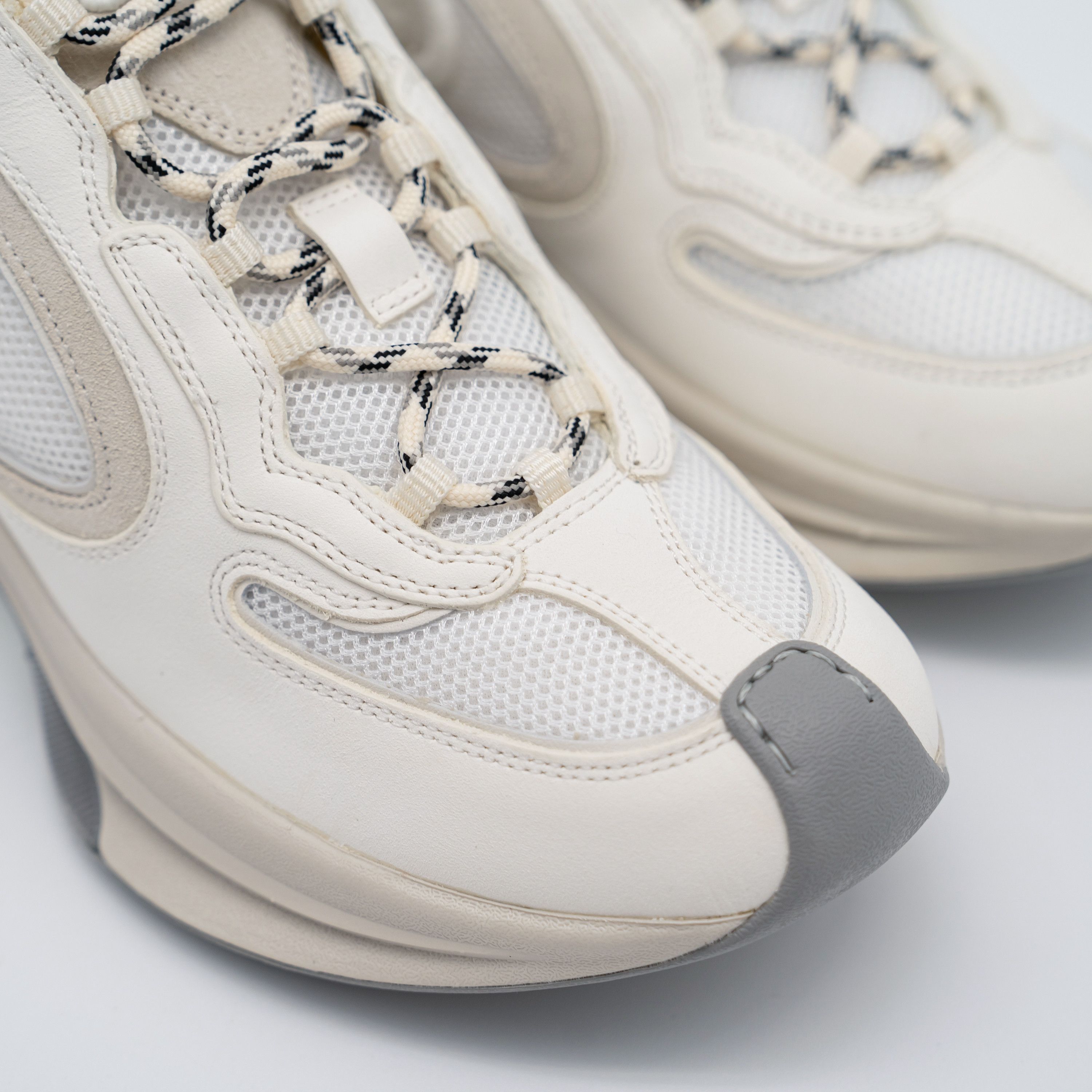 Gucci 11.5G 12 us Gucci Run Suede Sneakers White Cream Size US 12 / EU 45 - 6 Thumbnail