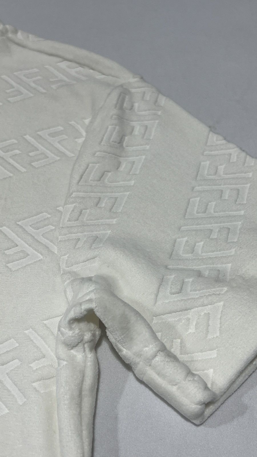 Fendi Fendi Monogram Towel White Tee Size US L / EU 52-54 / 3 - 5 Thumbnail