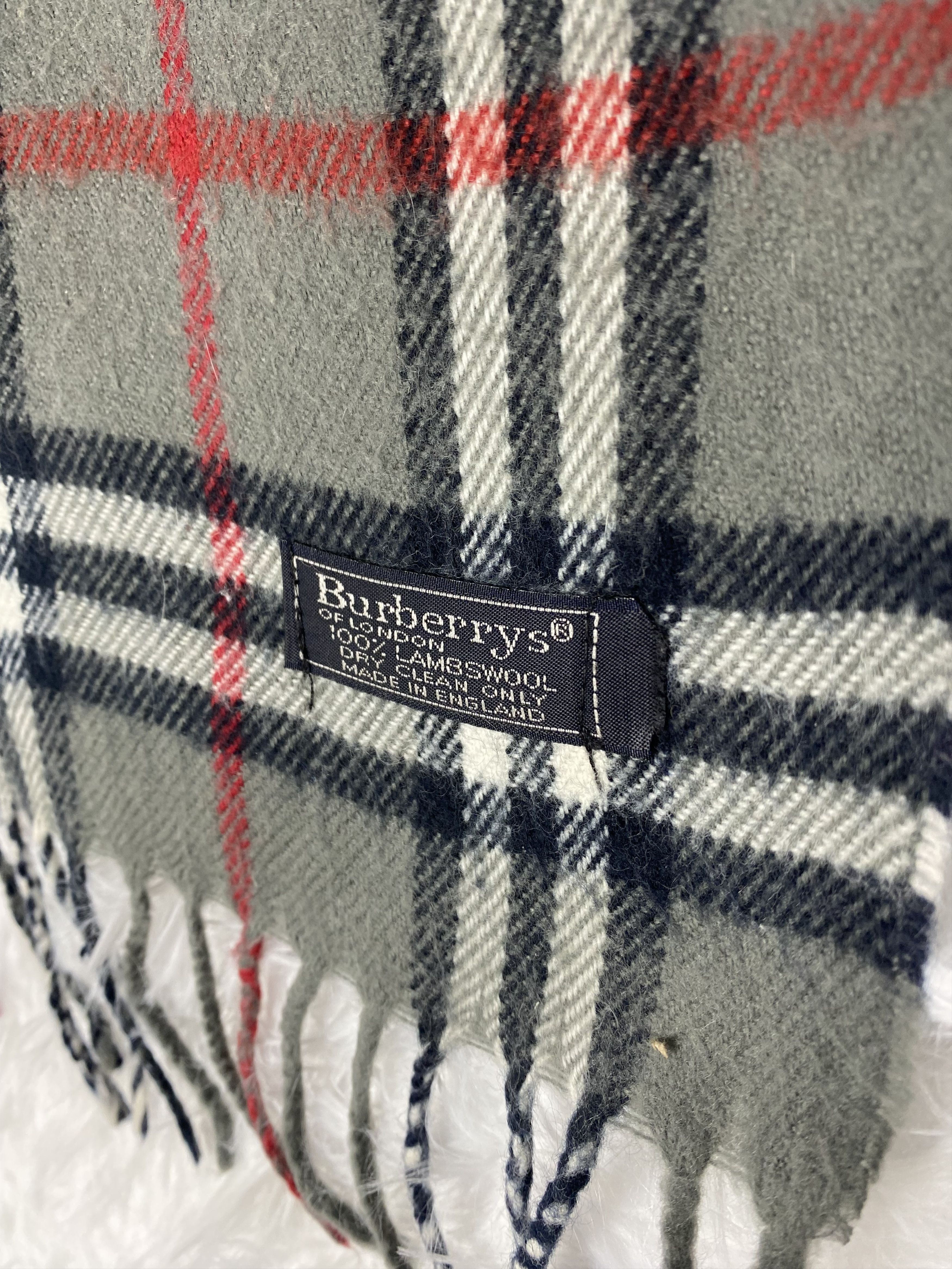 Burberry Vintage Burberry Scarf / Muffler Neckwear PM0017 Size ONE SIZE - 2 Thumbnail