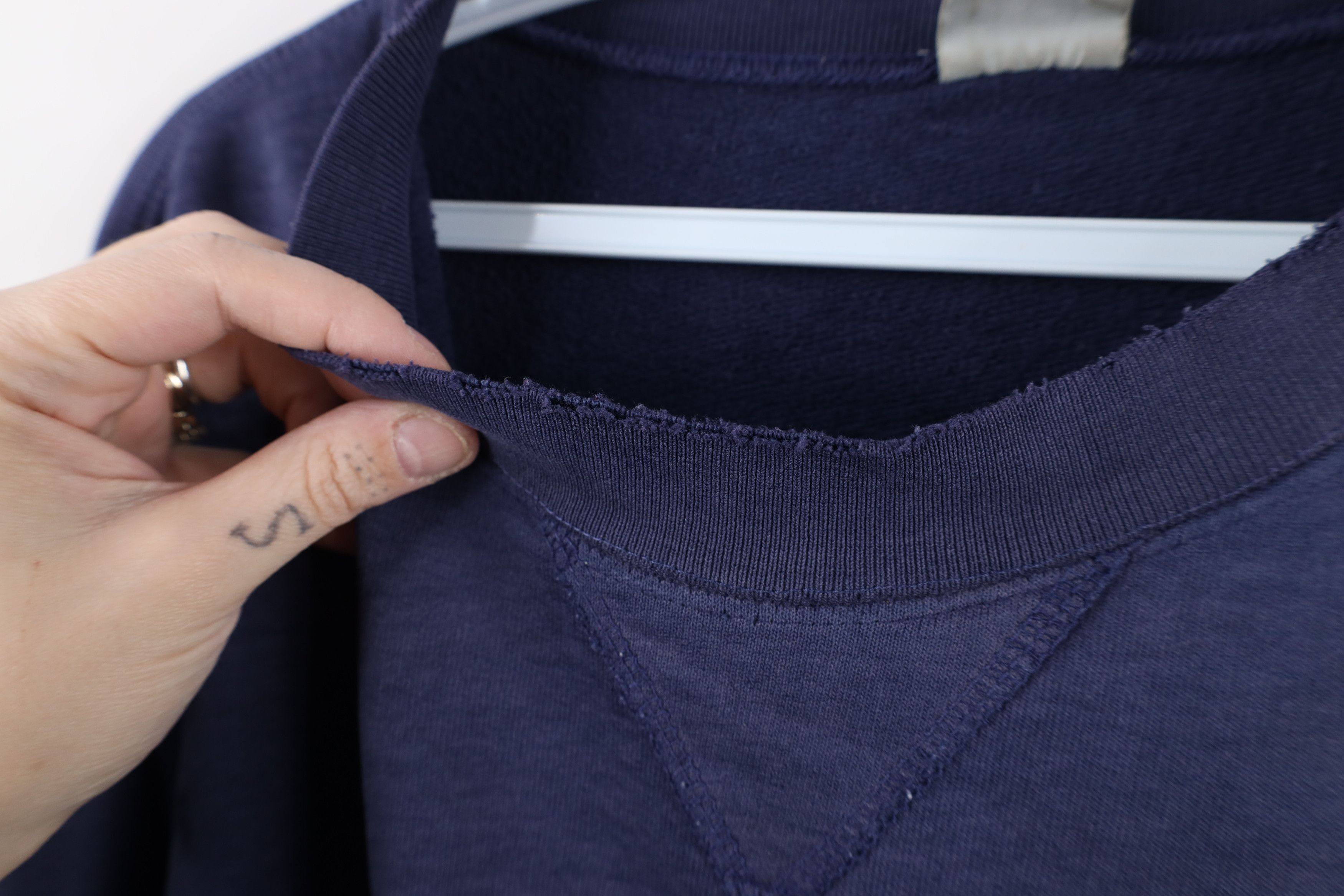 Carhartt × Vintage Vintage 90s Carhartt Spell Out Crewneck Sweatshirt Navy Blue Size US XXL / EU 58 / 5 - 7 Thumbnail