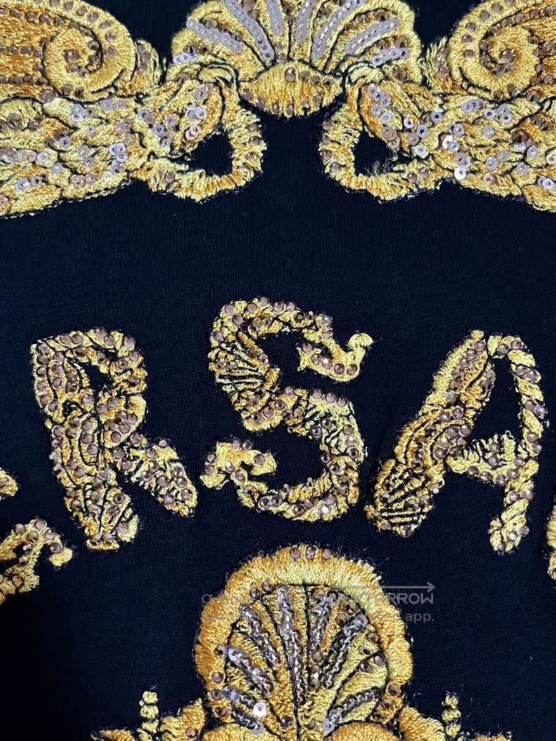 Versace Versace Diamond-embroidered T-shirt Size US L / EU 52-54 / 3 - 6 Thumbnail