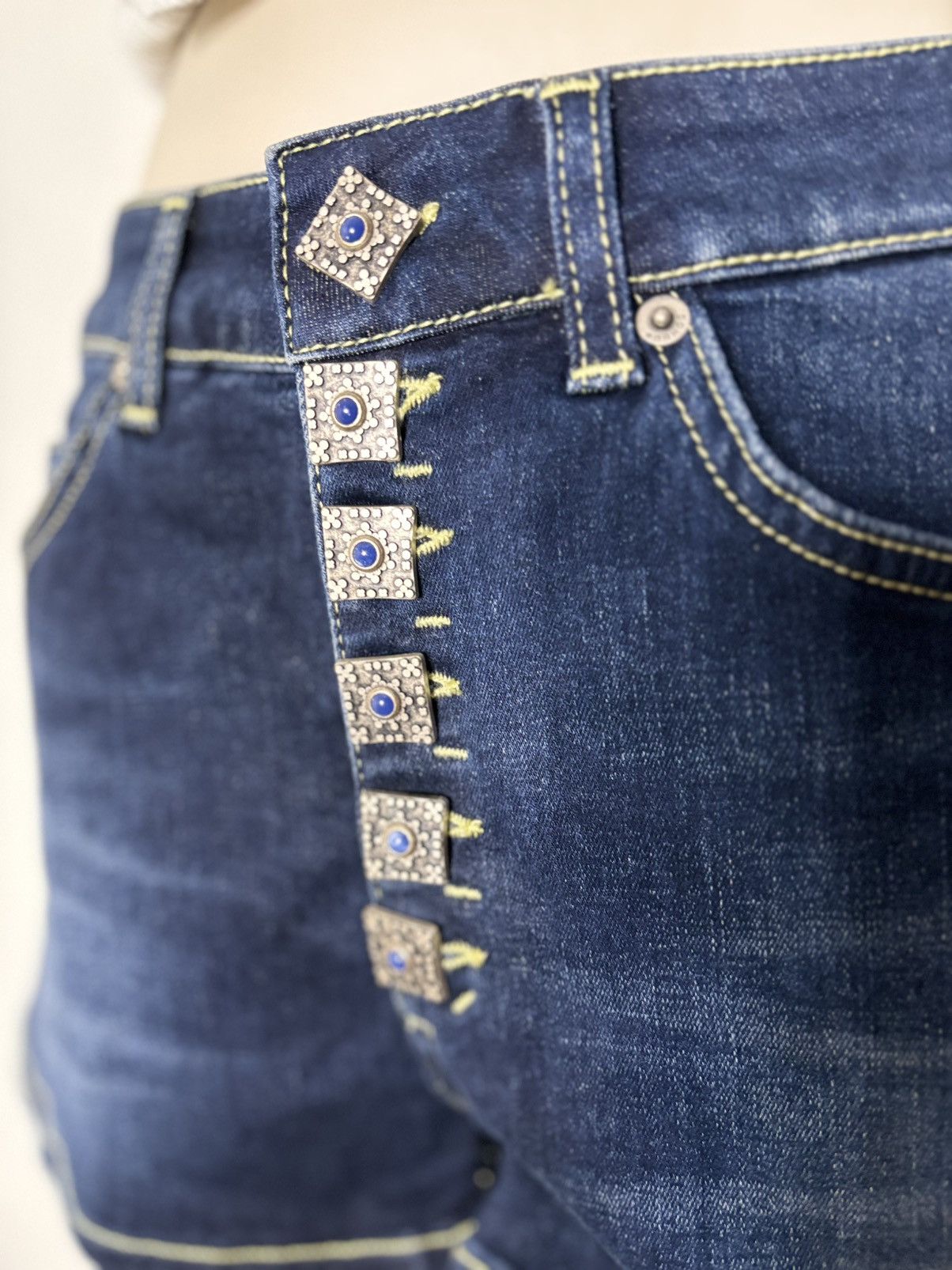 Dondup NWT Dondup Dark Wash Mini Shorts with Statement Buttons Size 25" / US 0 / IT 36 - 4 Thumbnail