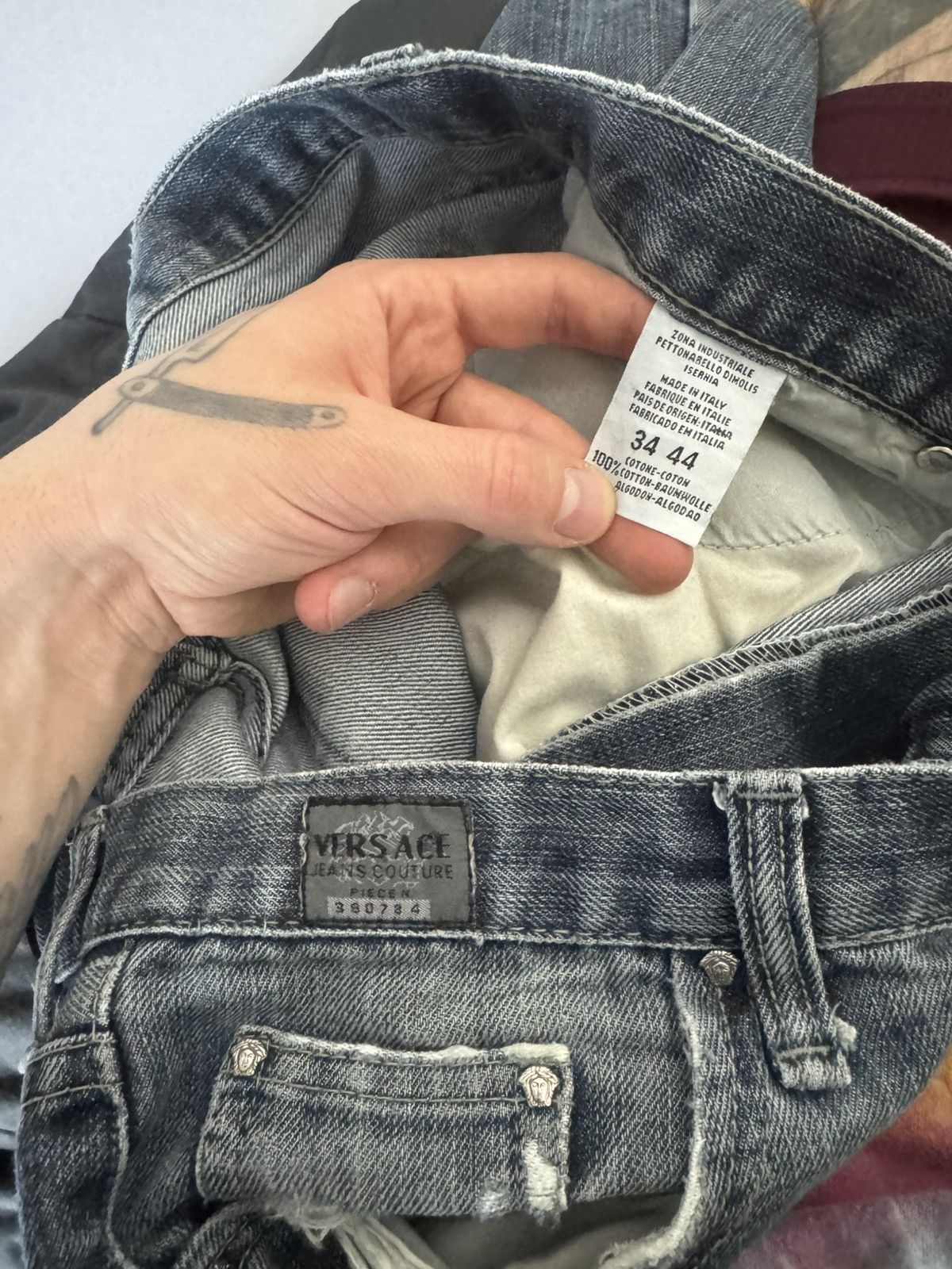 Versace Jeans Couture Versace Jeans Couture Vintage Denim Pant Jeans Designer Rare Size US 34 / EU 50 - 5 Thumbnail