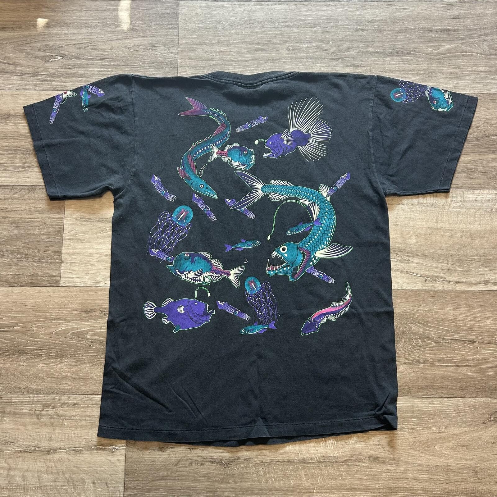 Unknown London Vintage 90’s Deep Sea Creatures Fish Aop Graphic t shirt Size ONE SIZE - 3 Thumbnail