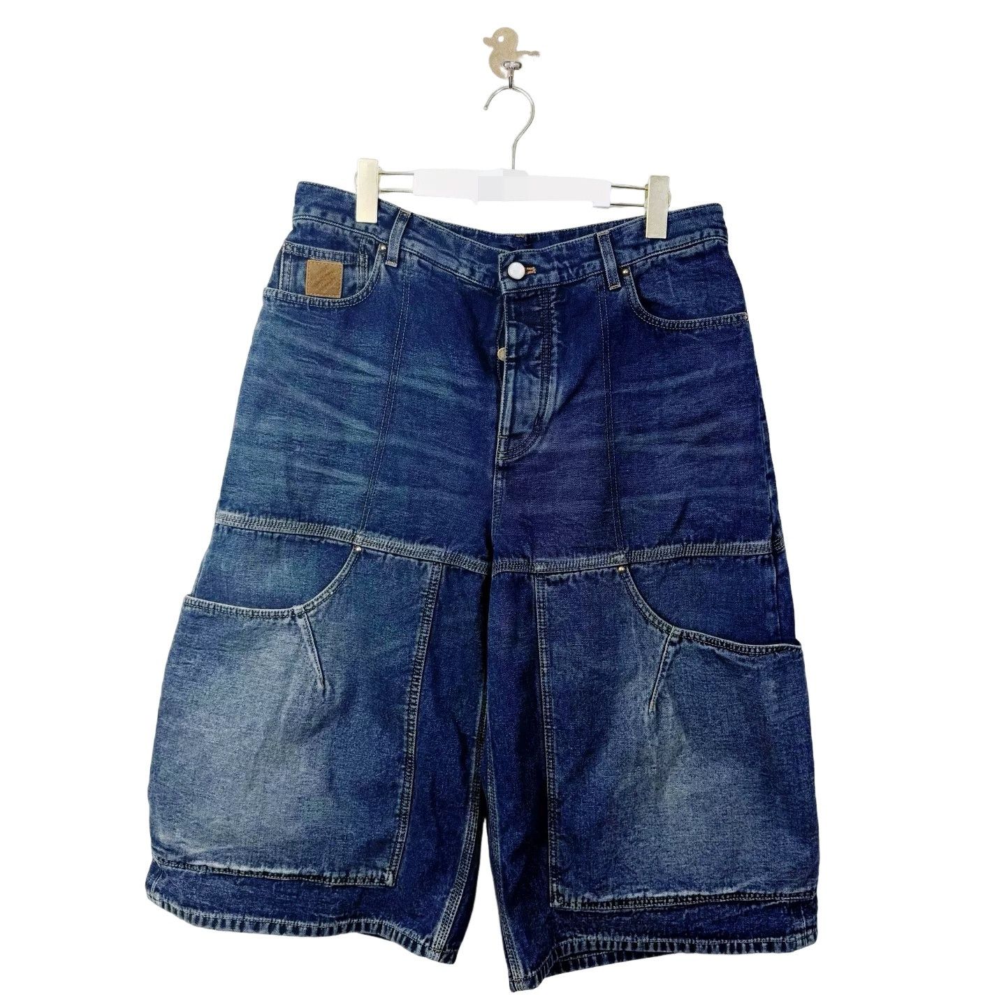 Louis Vuitton Louis Vuitton Leather Patch Denim Shorts Size 34 Size US 34 / EU 50 - 1 Thumbnail