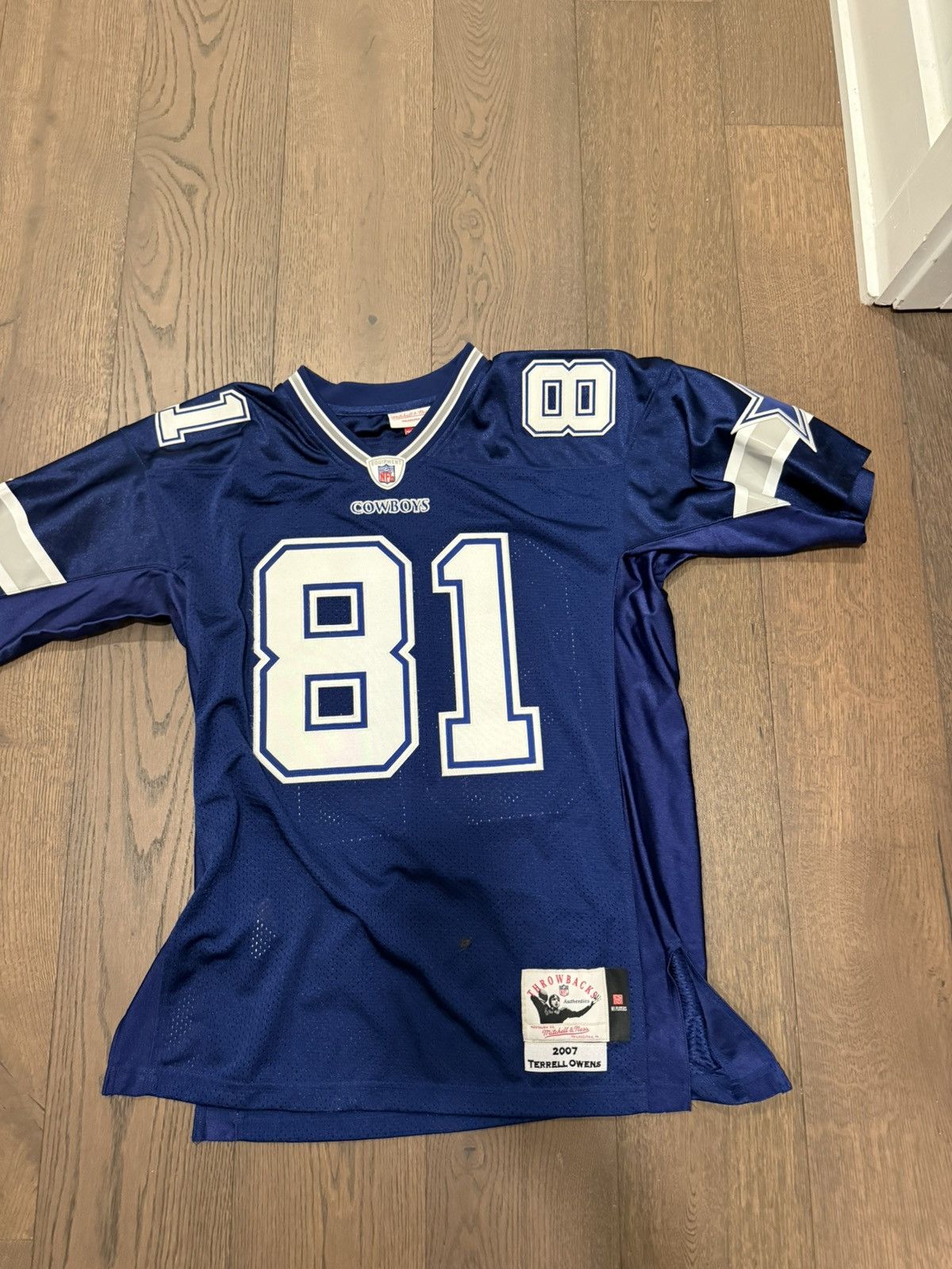 Mitchell & Ness 100% Authentic Terrell Owens 07 Dallas cowboys jersey Size US XL / EU 56 / 4 - 1 Thumbnail