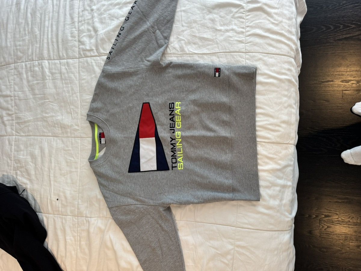 Tommy Jeans Tommy jeans crew neck Size US L / EU 52-54 / 3 - 1 Thumbnail