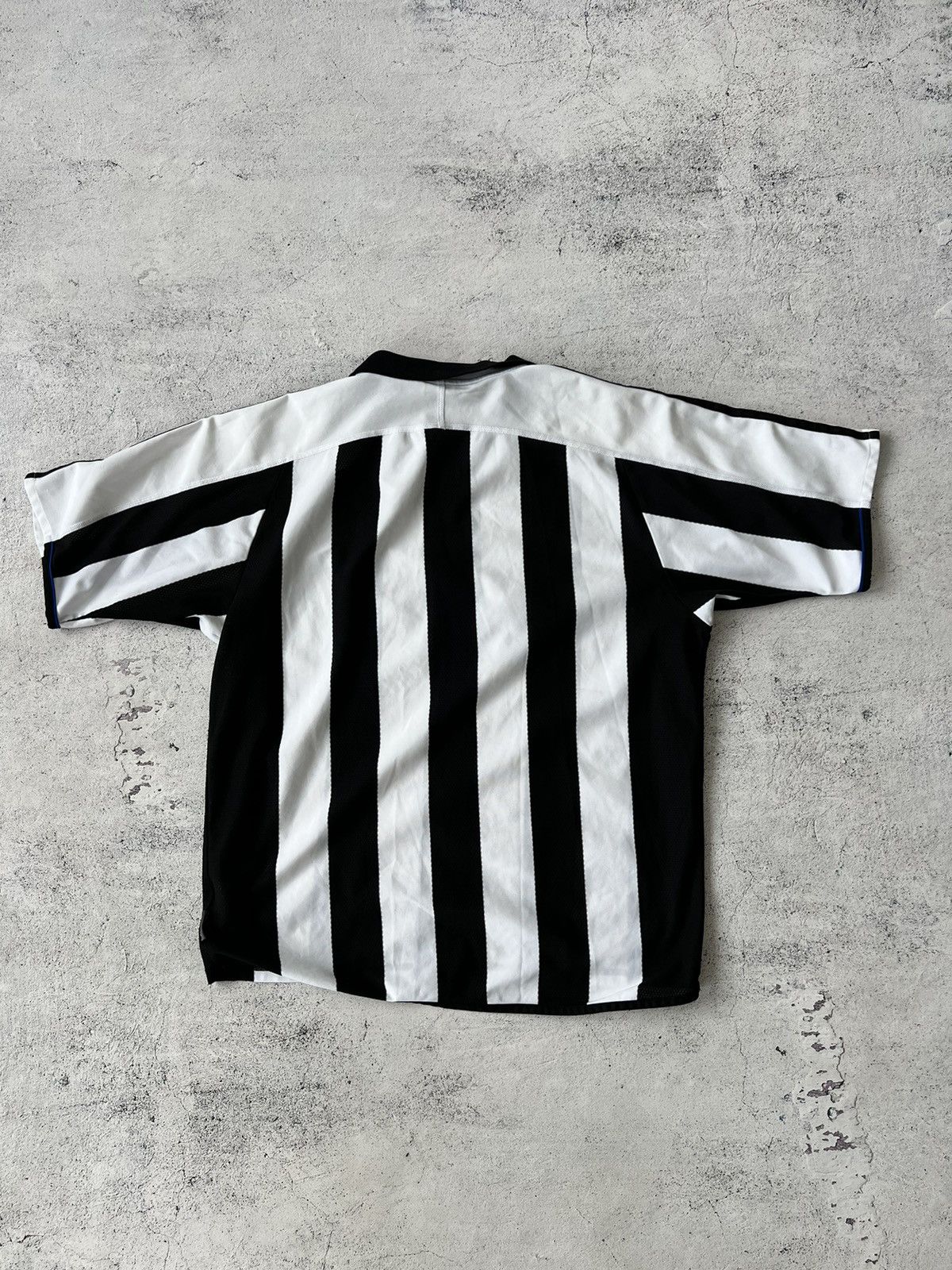 Adidas × Vintage 🩸RARE🩸Adidas Vintage Newcastle United 2003 Home Jersey Size US L / EU 52-54 / 3 - 7 Thumbnail
