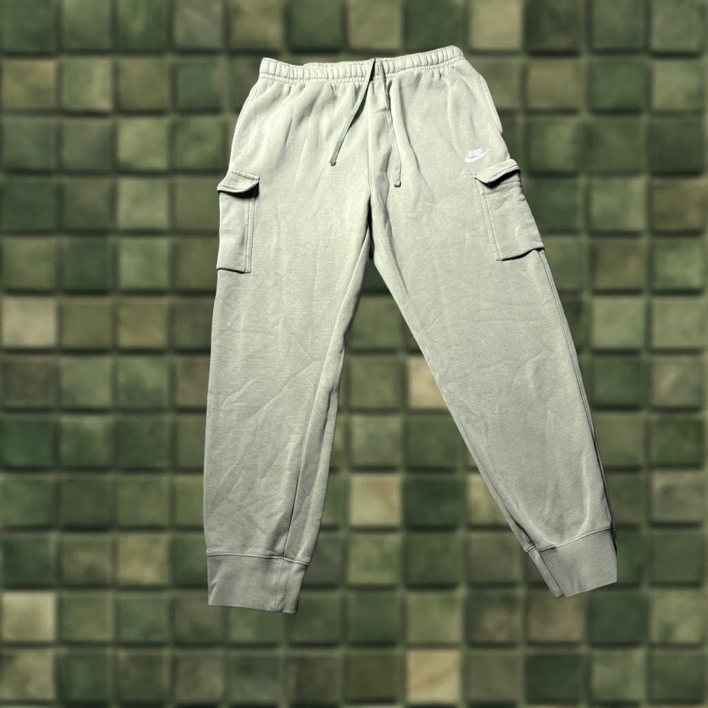 Nike Nike Pants Mens XL Green Club Fleece Jogger Cargo Sweatpants Light CD3129 Size US 36 / EU 52 - 1 Thumbnail
