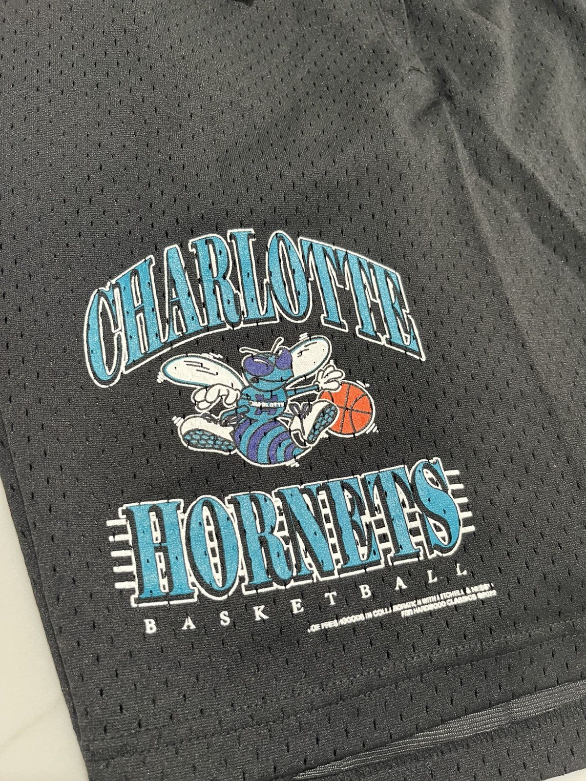 Mitchell & Ness Mitchell & Ness Throwback Charlotte Hornets Shorts Sz XXL NW Size US 42 / EU 58 - 3 Thumbnail