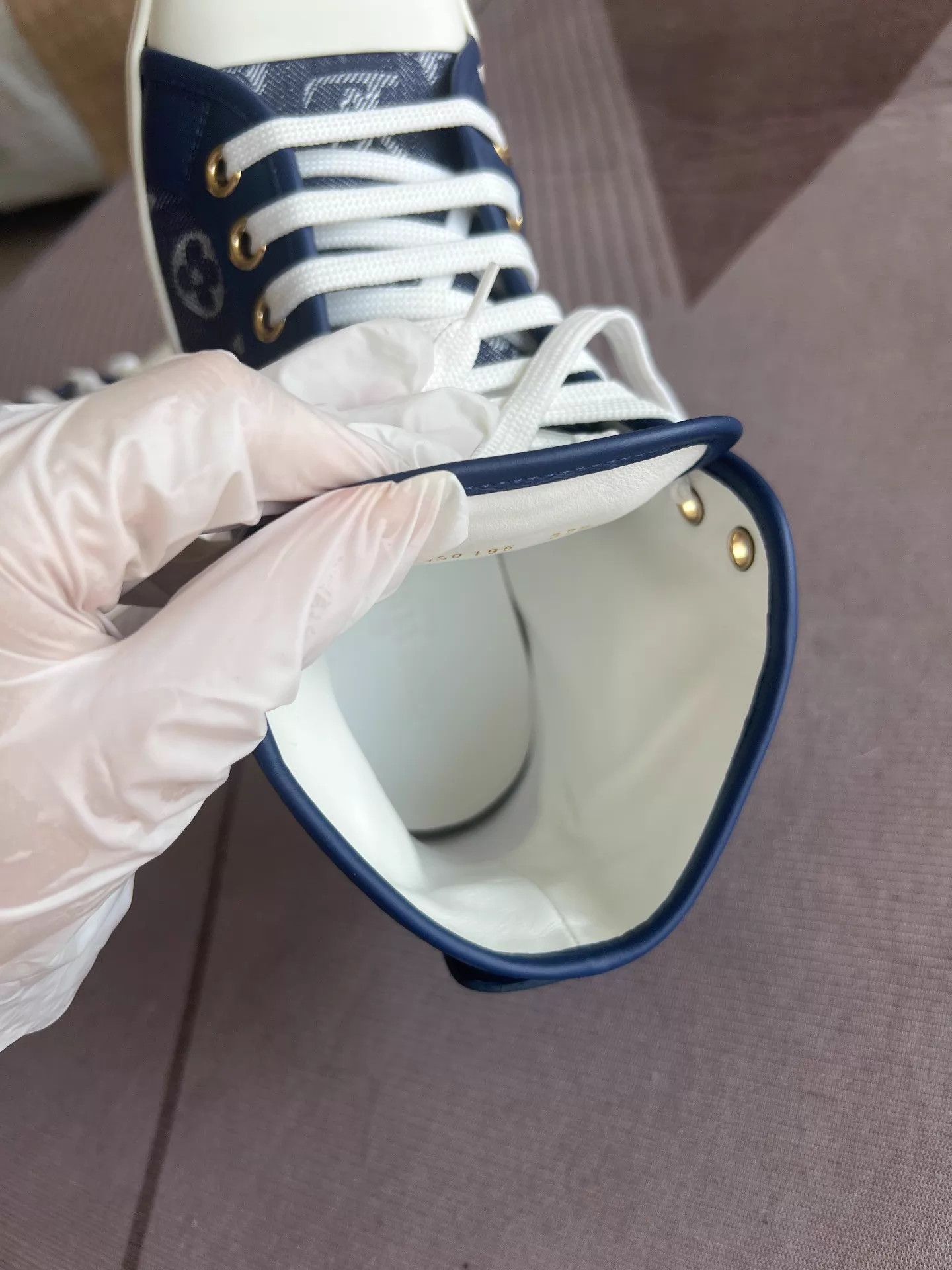 Louis Vuitton Louis Vuitton Sneaker 37.5 Size US 7 / IT 37 - 4 Thumbnail