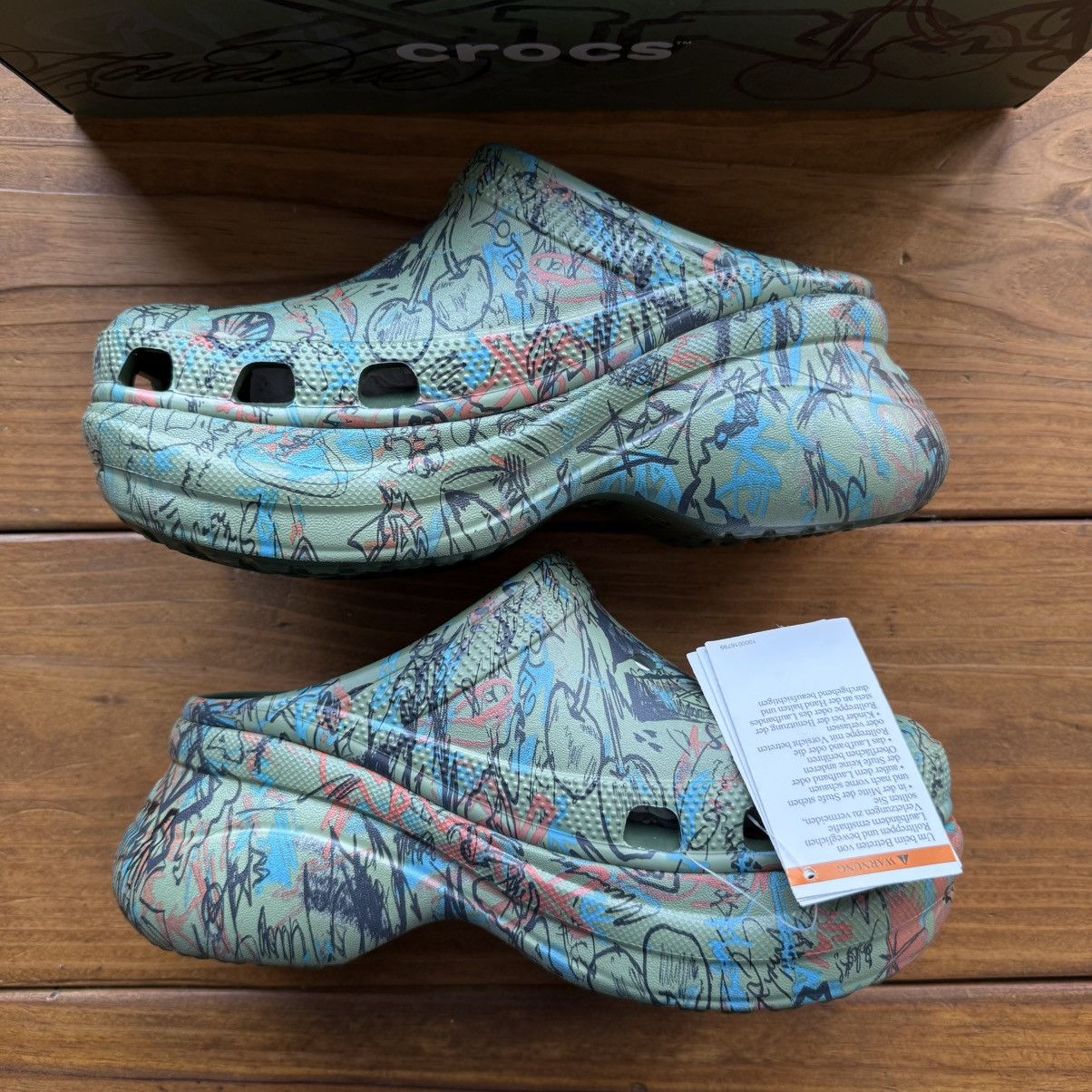Crocs Mowalola x Wmns Classic Bae Clog ‘Forest’ Size US 7 / IT 37 - 3 Thumbnail