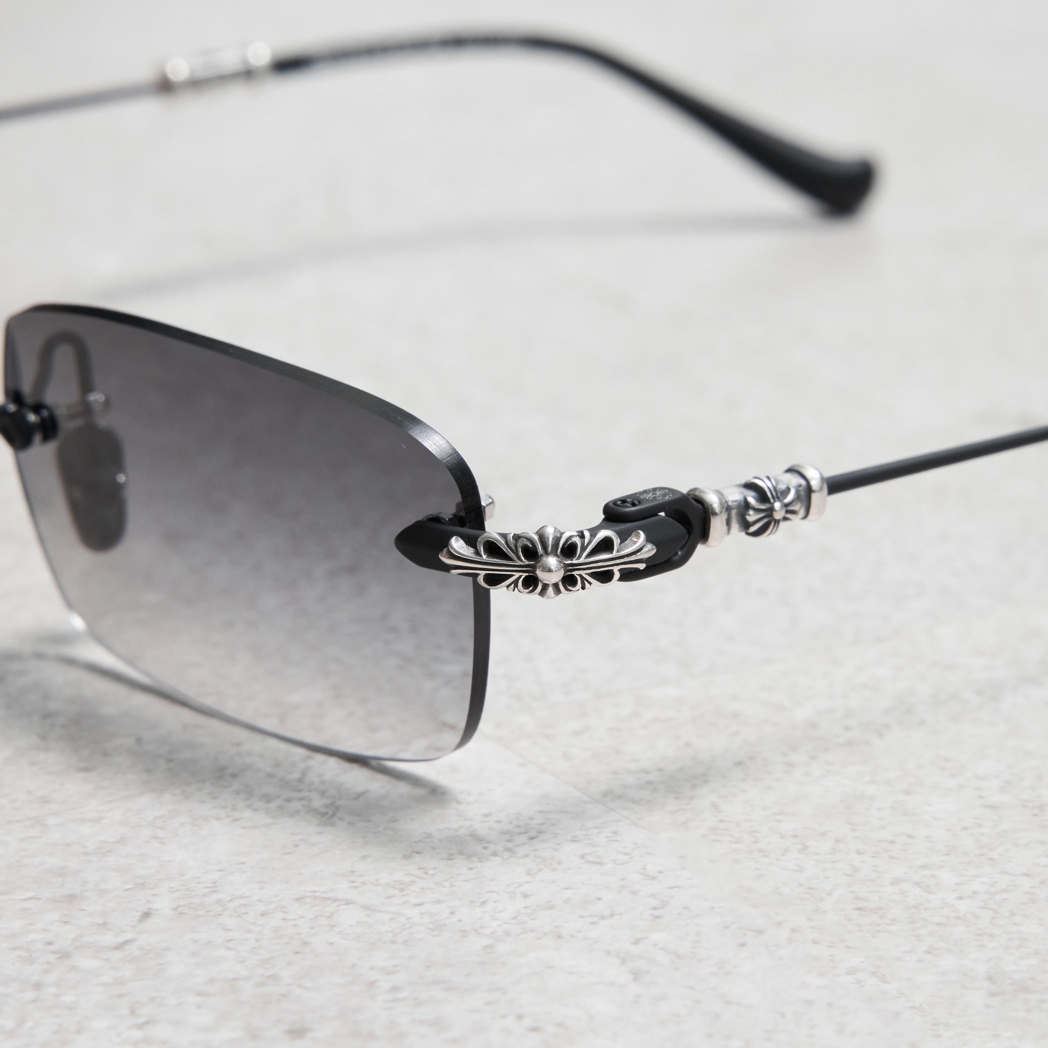 Chrome Hearts CHROME HEARTS PILLS III MATTE BLACK SUN Size ONE SIZE - 2 Thumbnail