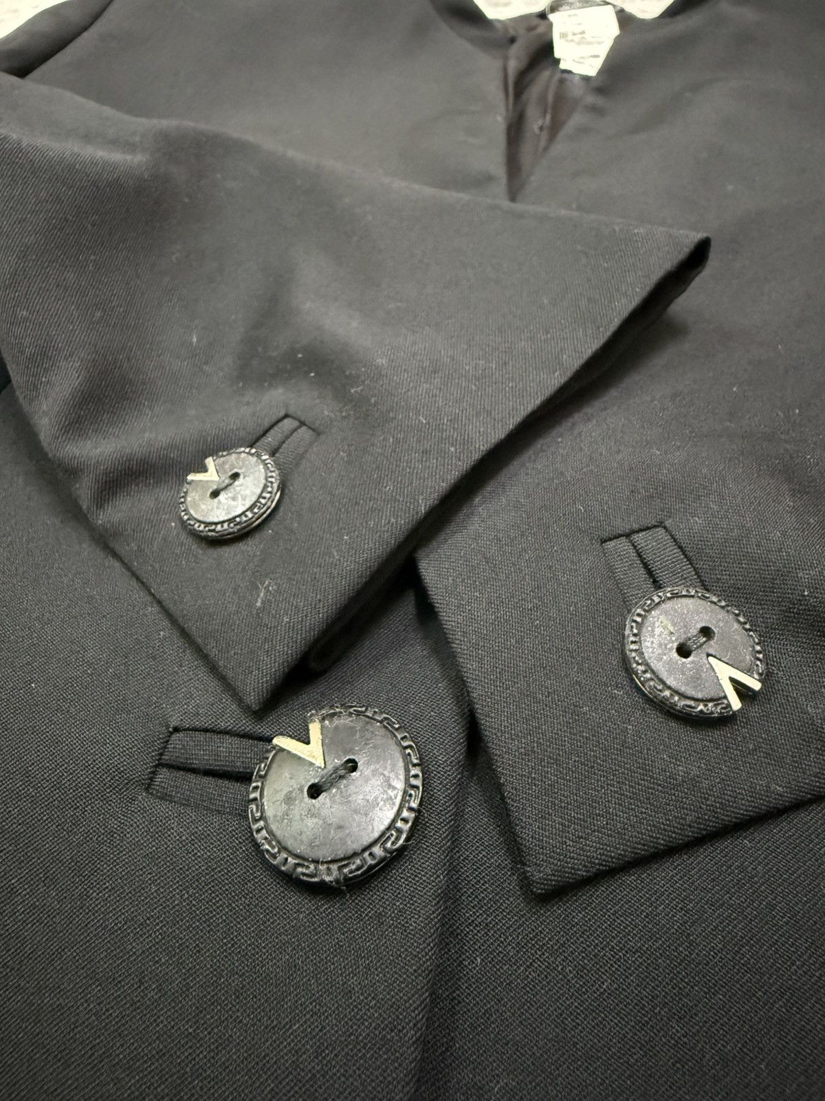 Versace Vintage 90s Gianni Versace Couture Minimalist Blazer Size XS / US 0-2 / IT 36-38 - 7 Thumbnail