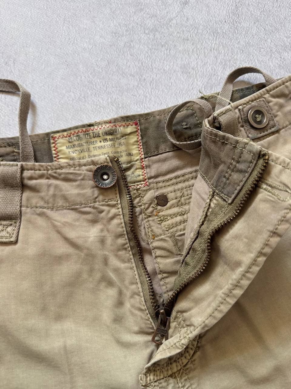 Alpha Industries Alpha Industries Cargo Shorts Faded Dirty Military Style Size US 32 / EU 48 - 10 Thumbnail
