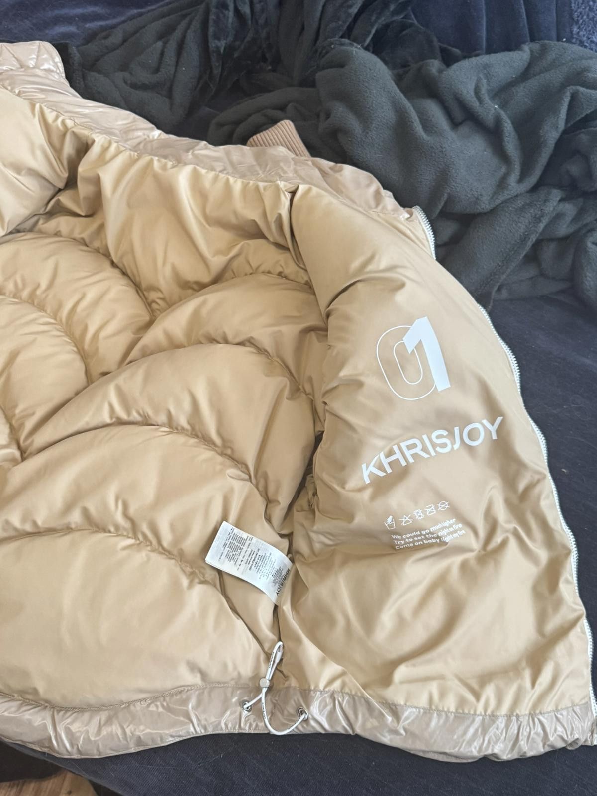 Khrisjoy Khrisjoy Corazon Shiny Beige Puffer Sz S Retail $2399 Size S / US 4 / IT 40 - 7 Thumbnail