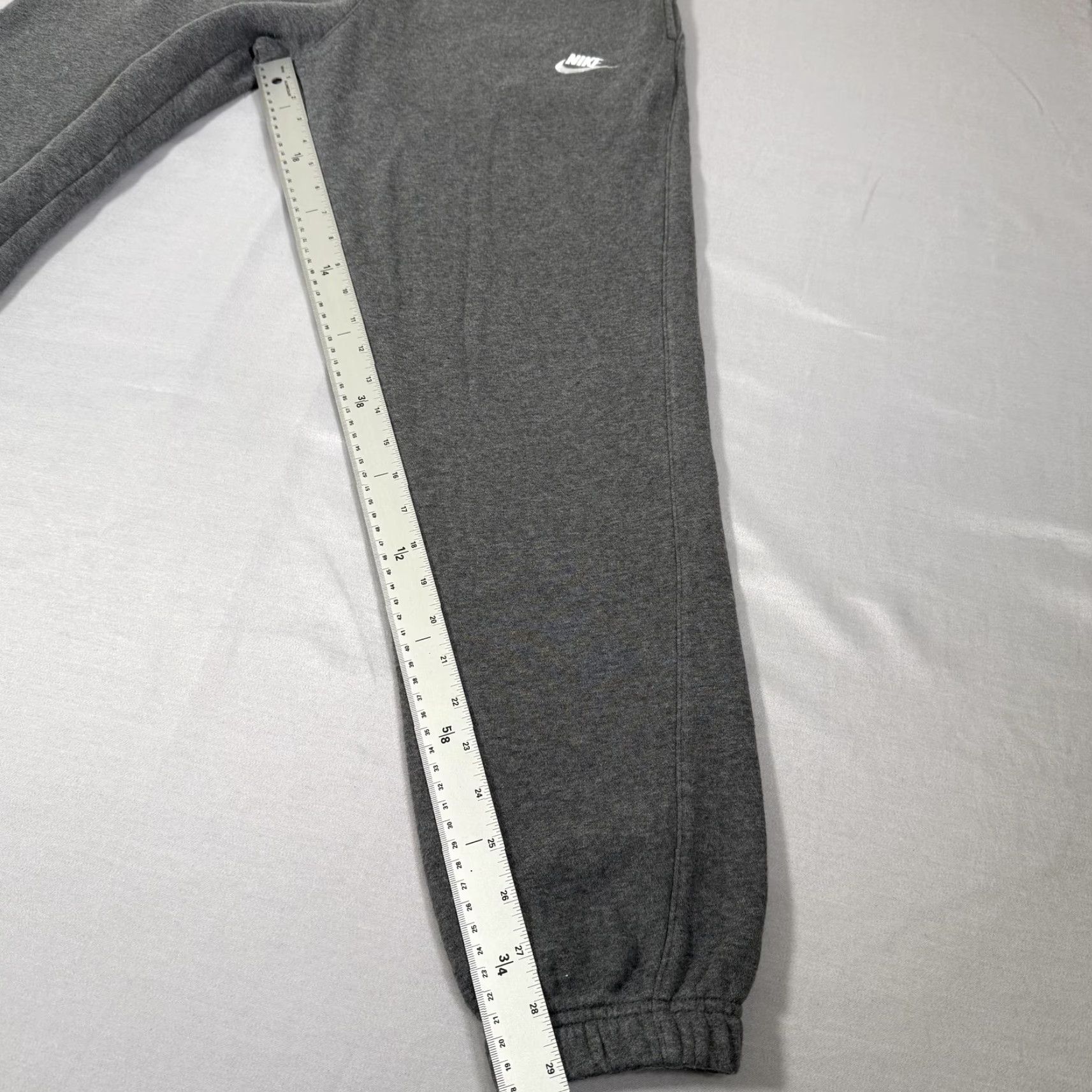 Nike Nike Pants Mens M Gray Club Fleece Joggers Sweatpants Drawstring Gym Basic Size US 31 - 5 Thumbnail