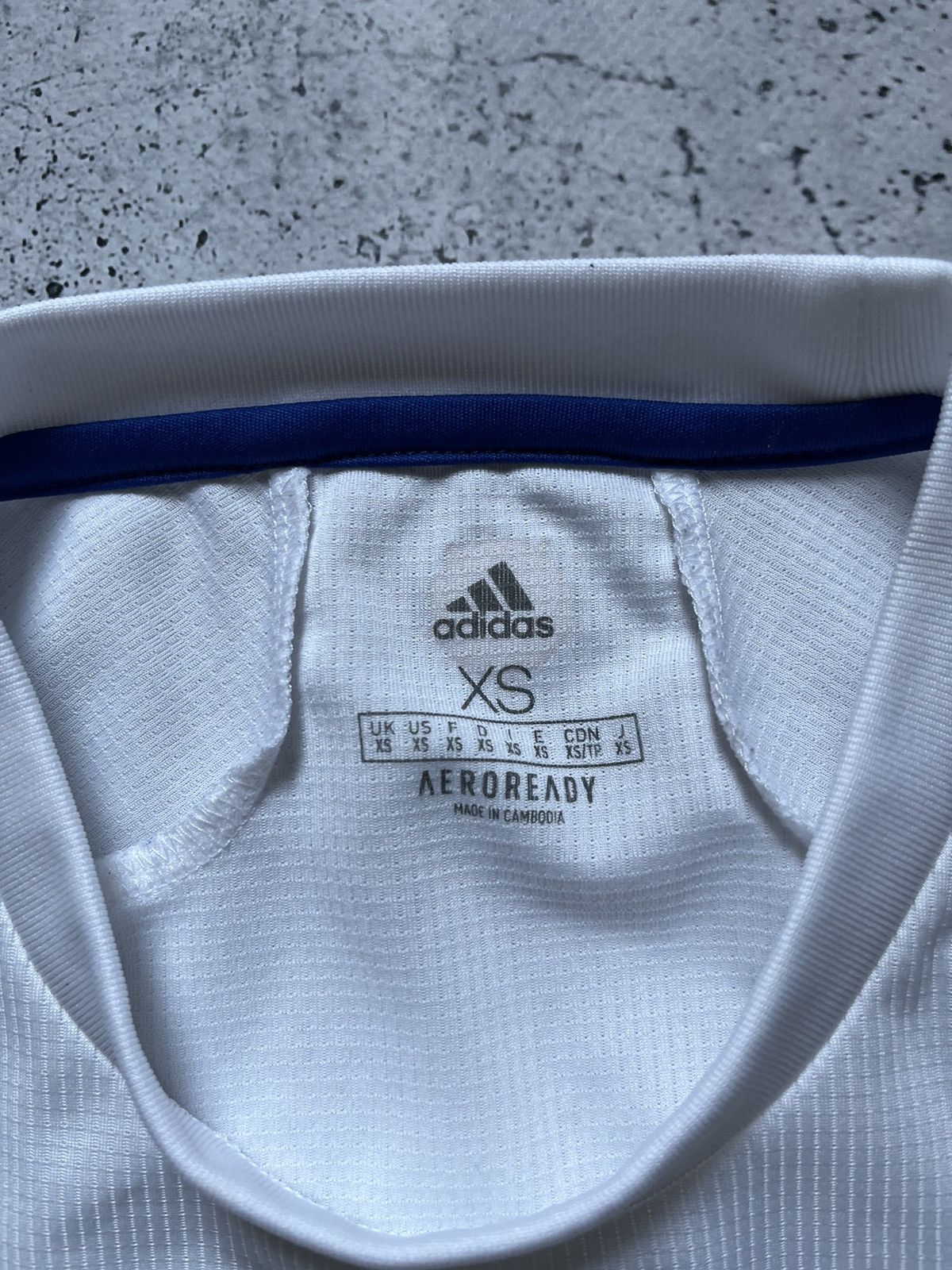 Adidas Vintage Adidas Leeds United Soccer Jersey Y2K White Size XS Size US XS / EU 42 / 0 - 6 Thumbnail