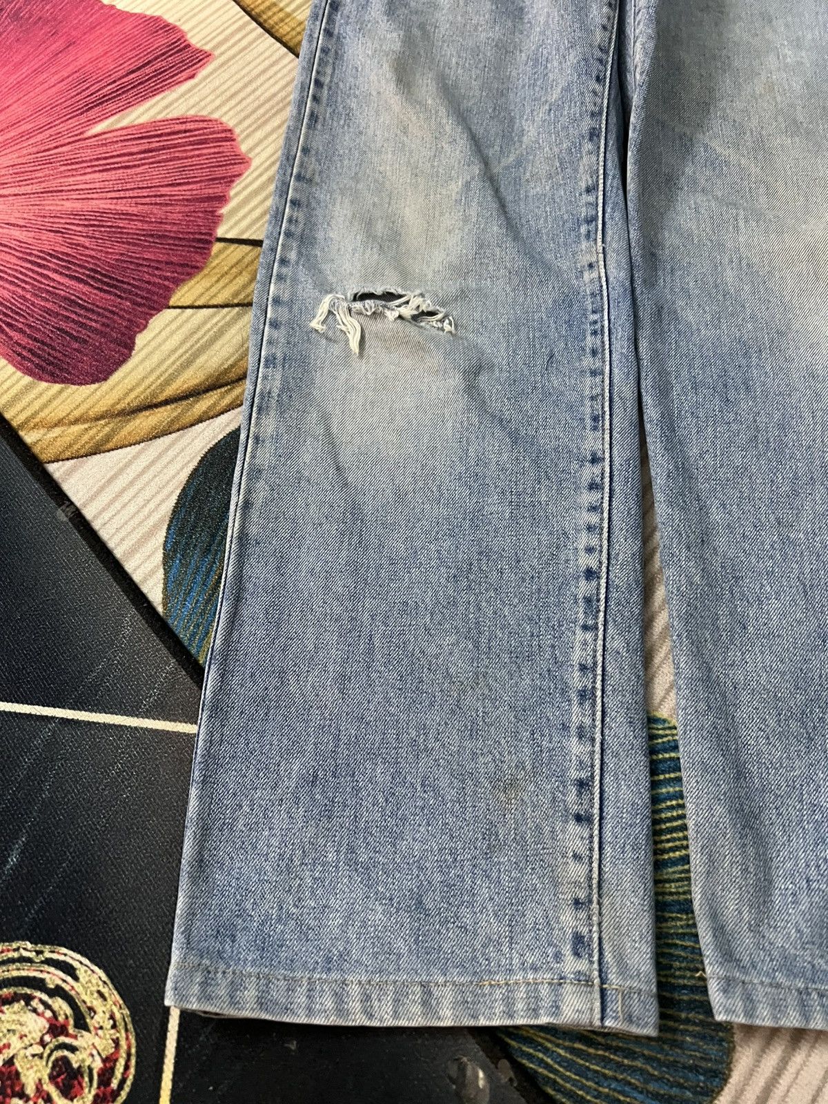 Japanese Brand 💥90’s Vintage Bobson Pro Distress Light Wash Jean Size US 28 / EU 44 - 4 Thumbnail