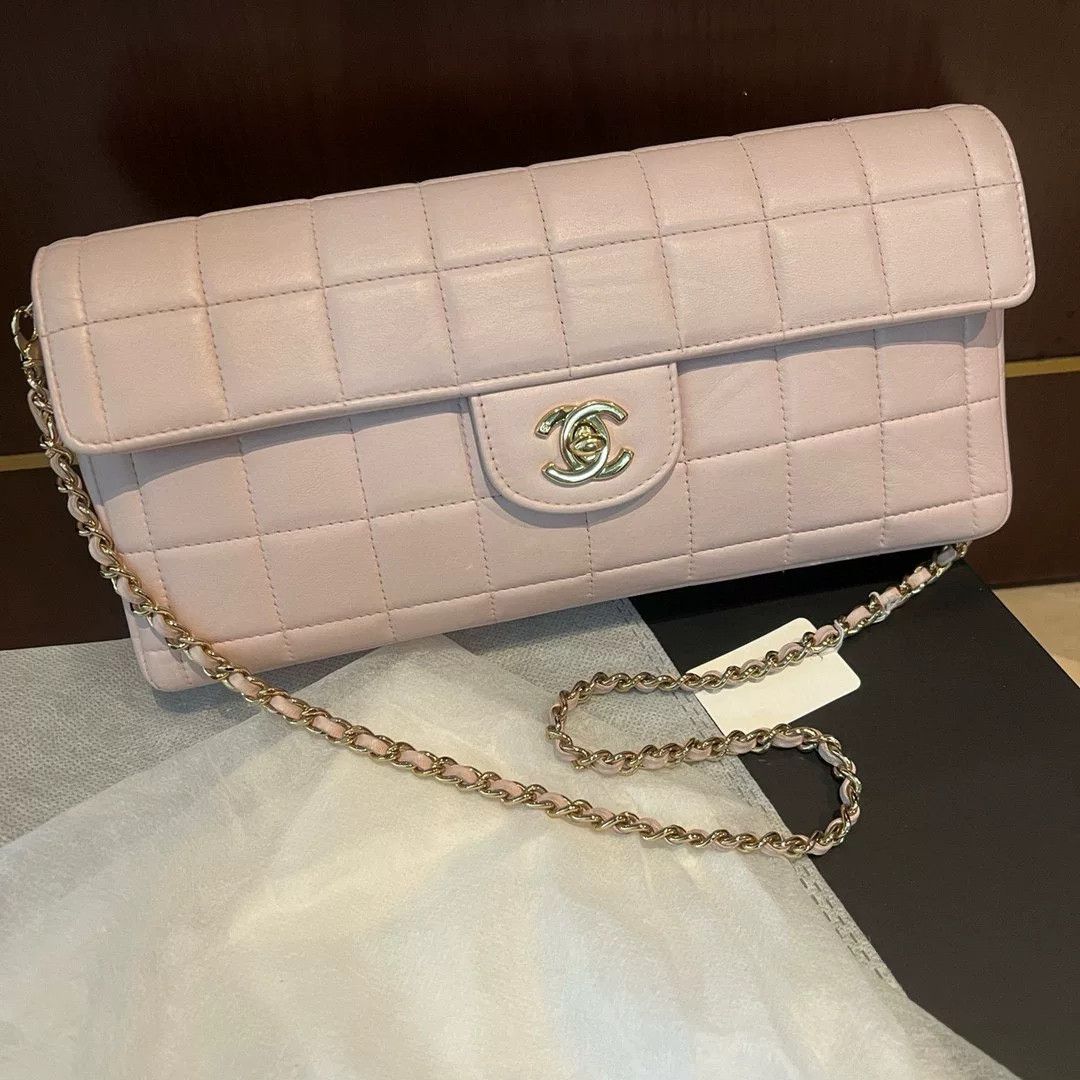 Chanel Pre-loved Bag Very good condition Size ONE SIZE - 1 Thumbnail