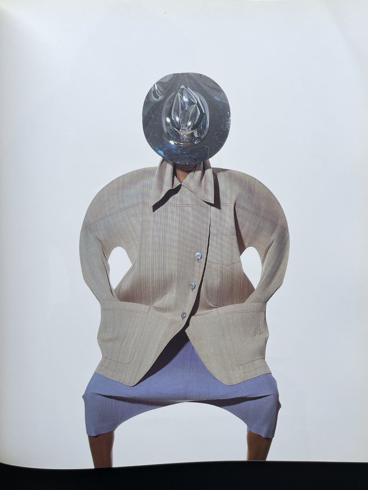 Issey Miyake Issey Miyake by Irving Penn 1990 Size ONE SIZE - 5 Thumbnail