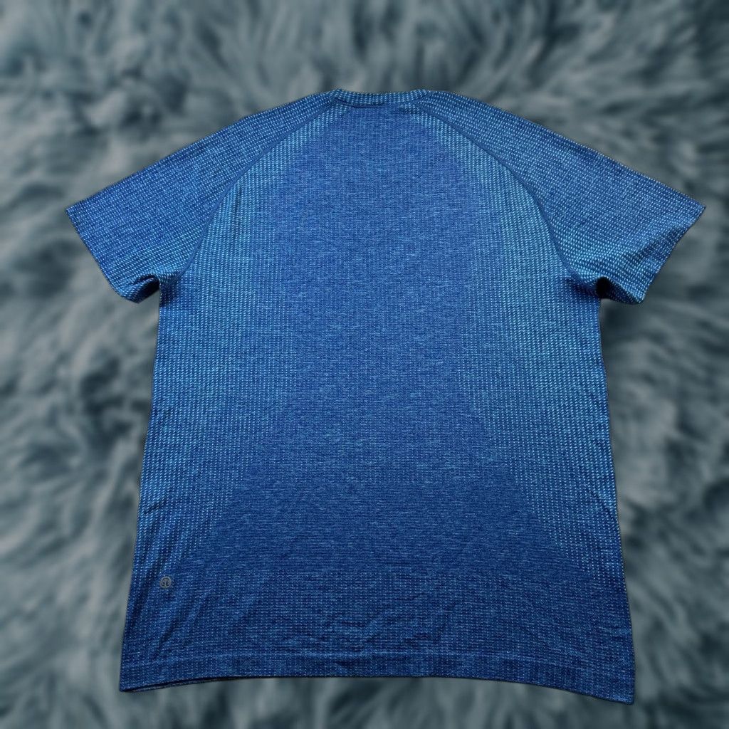 Lululemon Lululemon Shirt Mens Large Blue Metal Vent Tech Short Sleeve Gym Size US L / EU 52-54 / 3 - 1 Thumbnail