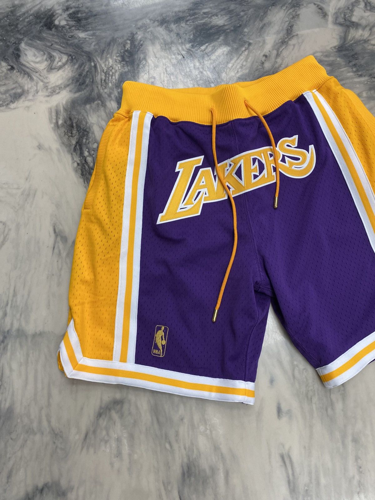 Just Don Just Don Lakers shorts purple medium authentic lebron Size US 32 / EU 48 - 2 Thumbnail