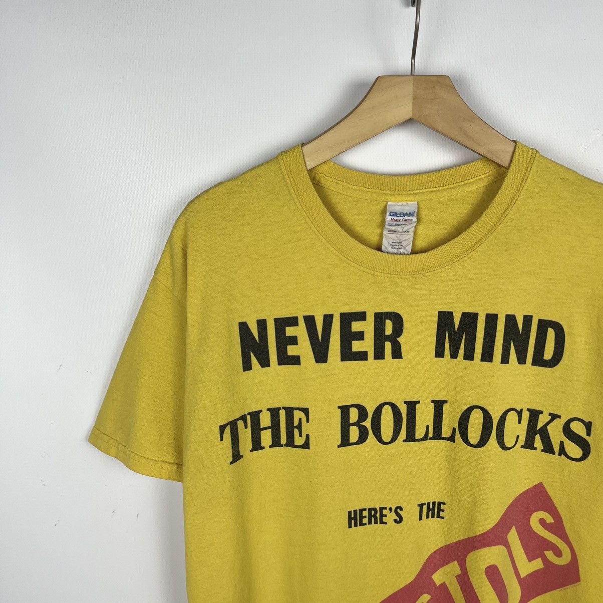 Band Tees Vintage Sex Pistols Never Mind The Bullocks band tee 90’s Size US L / EU 52-54 / 3 - 5 Thumbnail