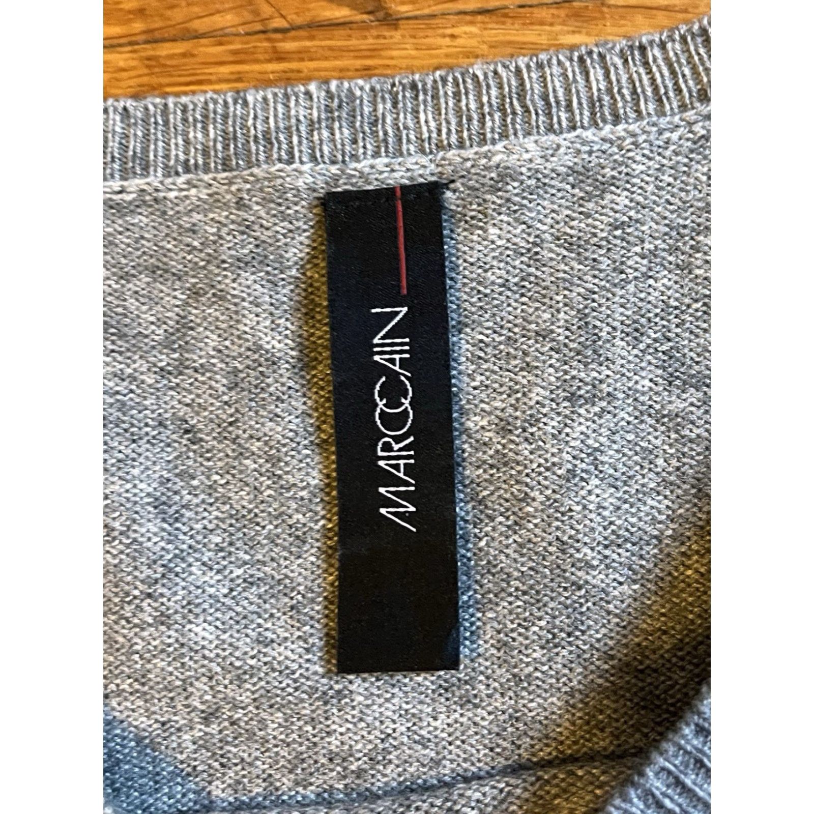 Vintage MarcCain Animal Print Spot Sweater Women’s 8 Cashmere Silk Crew Neck Long Sleeve Gray 36” Chest 21” Shoulder to Hem Women Mens? Size M / US 6-8 / IT 42-44 - 4 Thumbnail