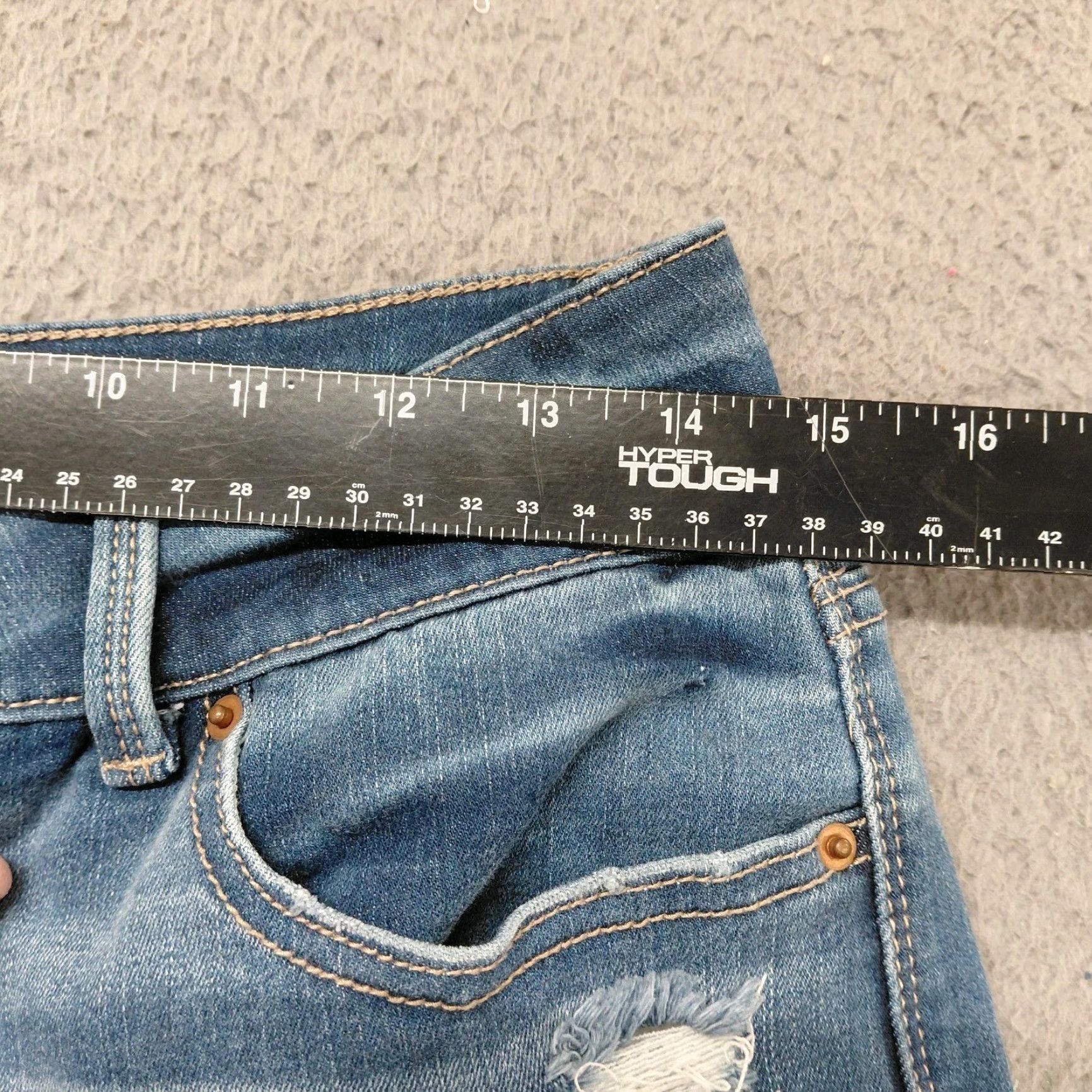 Vintage Time And Tru Jeans Women’s Size 8 Blue Mid Rise Straight Raw Hem Medium Wash EUC Jeans Refined Title Size 30" / US 8 / IT 44 - 6 Thumbnail