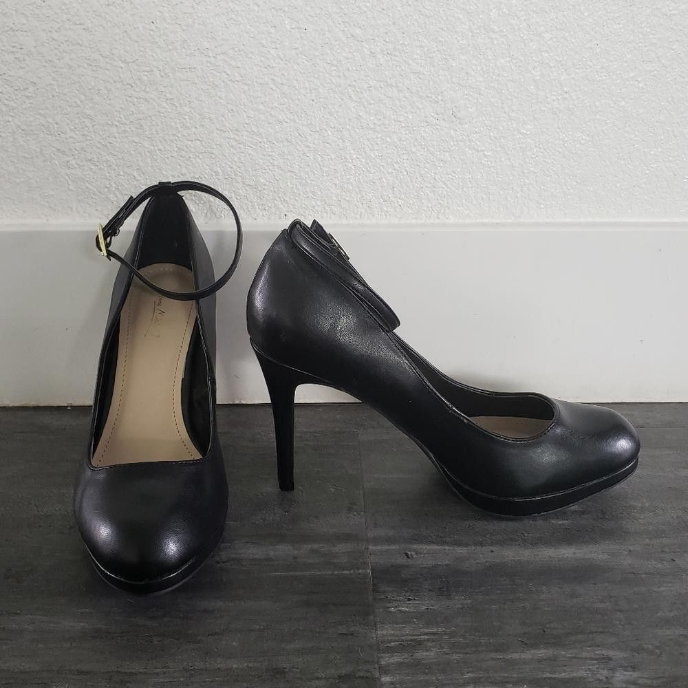 Designer Black Classic Anne Michelle Heels Size US 10 / IT 40 - 1 Thumbnail