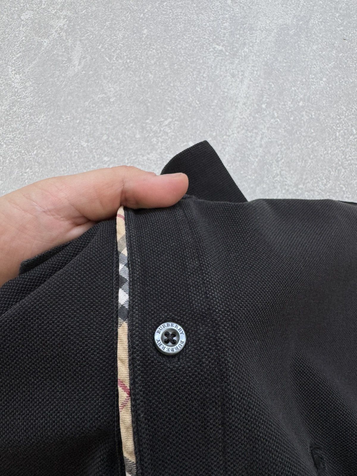 Burberry Vintage Burberry London Nova Check Black Polo Logo Size US S / EU 44-46 / 1 - 7 Thumbnail