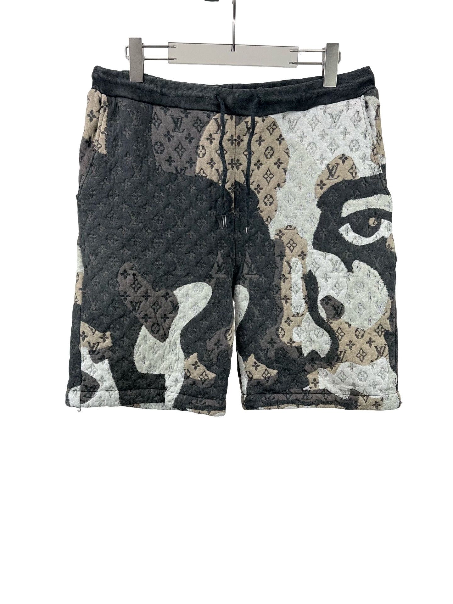 Louis Vuitton Louis Vuitton Monogram Portrait Embossed Shorts XXL Size US 38 / EU 54 - 1 Thumbnail