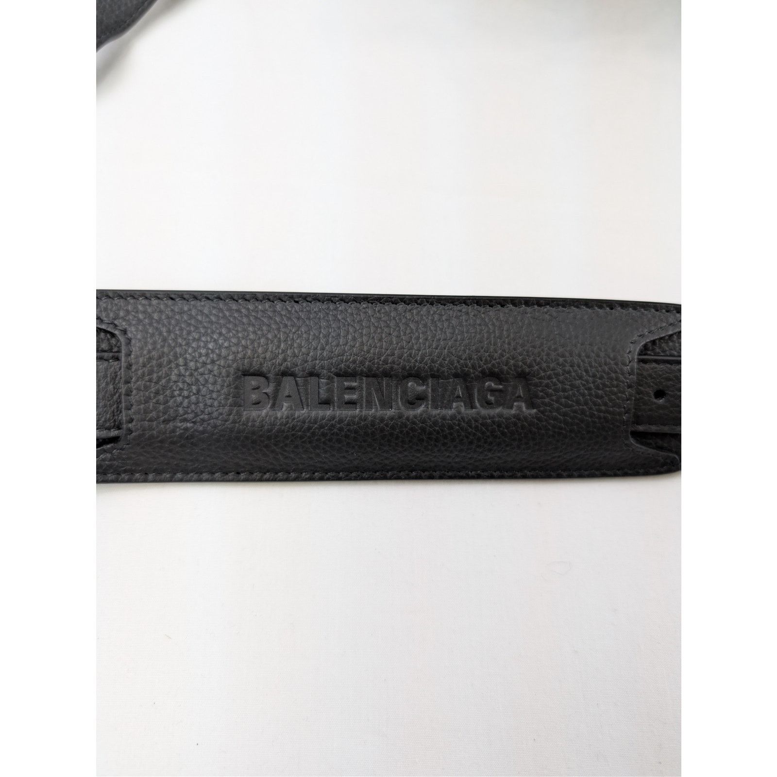 Balenciaga o1rshd1 Size: OS / Men's Bag in Black Size ONE SIZE - 7 Thumbnail